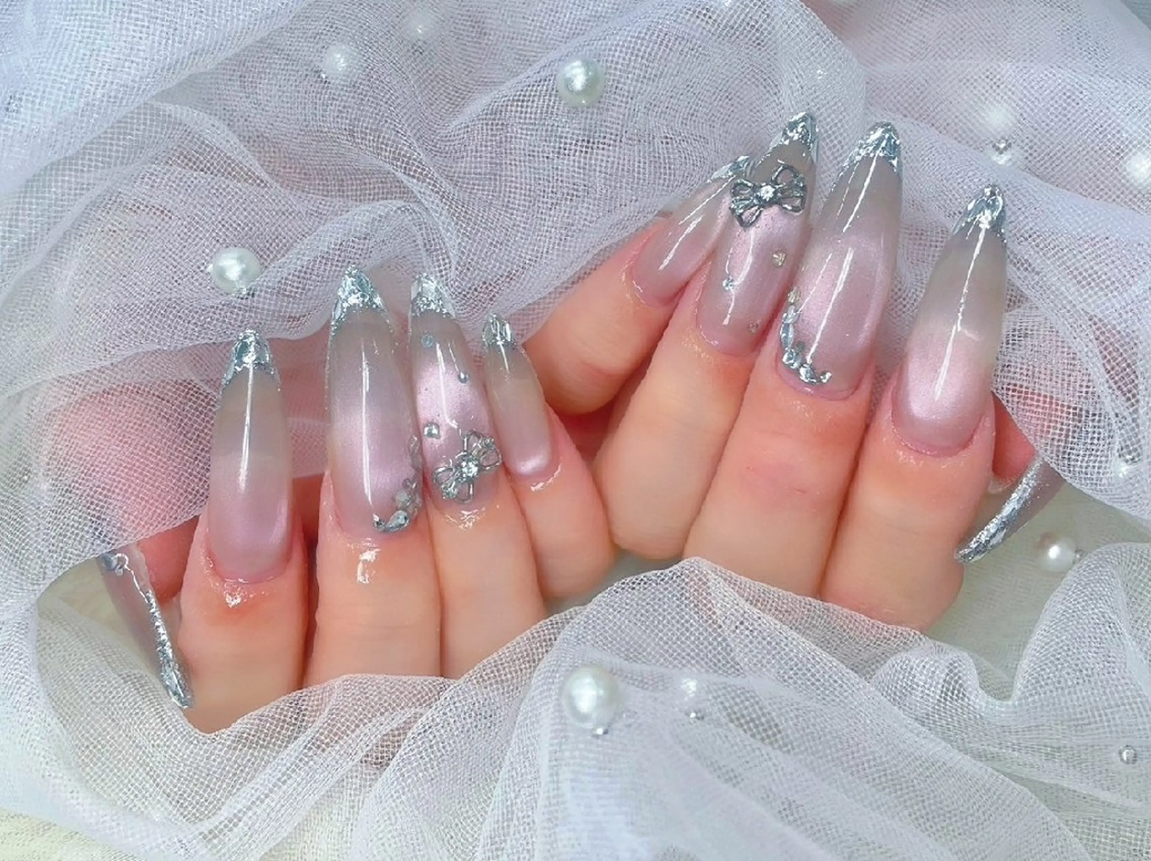 ネイル 長さ出し フラッシュネイル フレンチネイル ジェルネイル キラキラネイル Chouette Nailのネイルデザイン