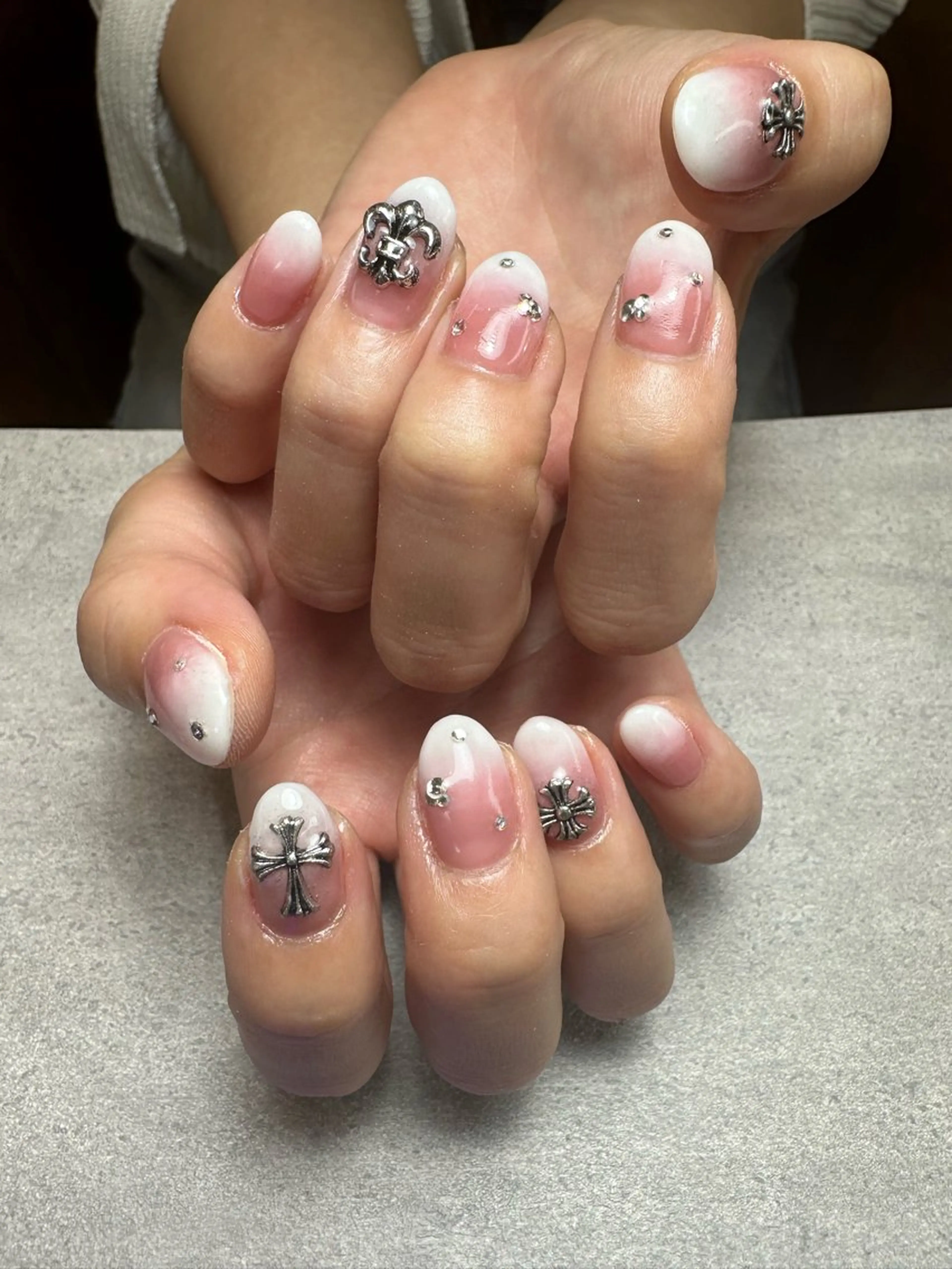 ネイル グラデーション nailroom Anmie.のネイルデザイン