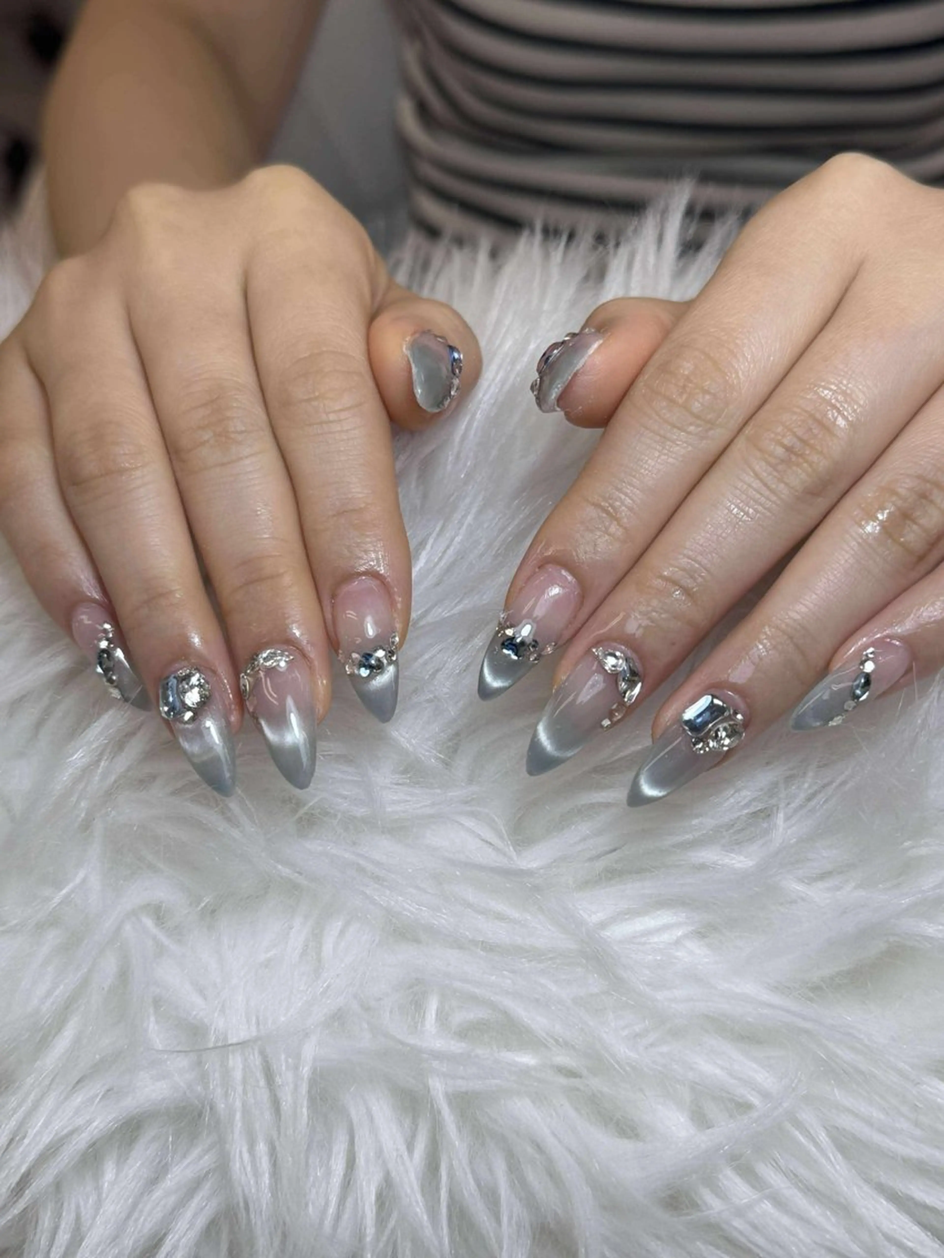 ネイル アートネイル オーロラネイル チークネイル 長さ出し フットネイル ハンドネイル Anh 高田馬場のネイルデザイン