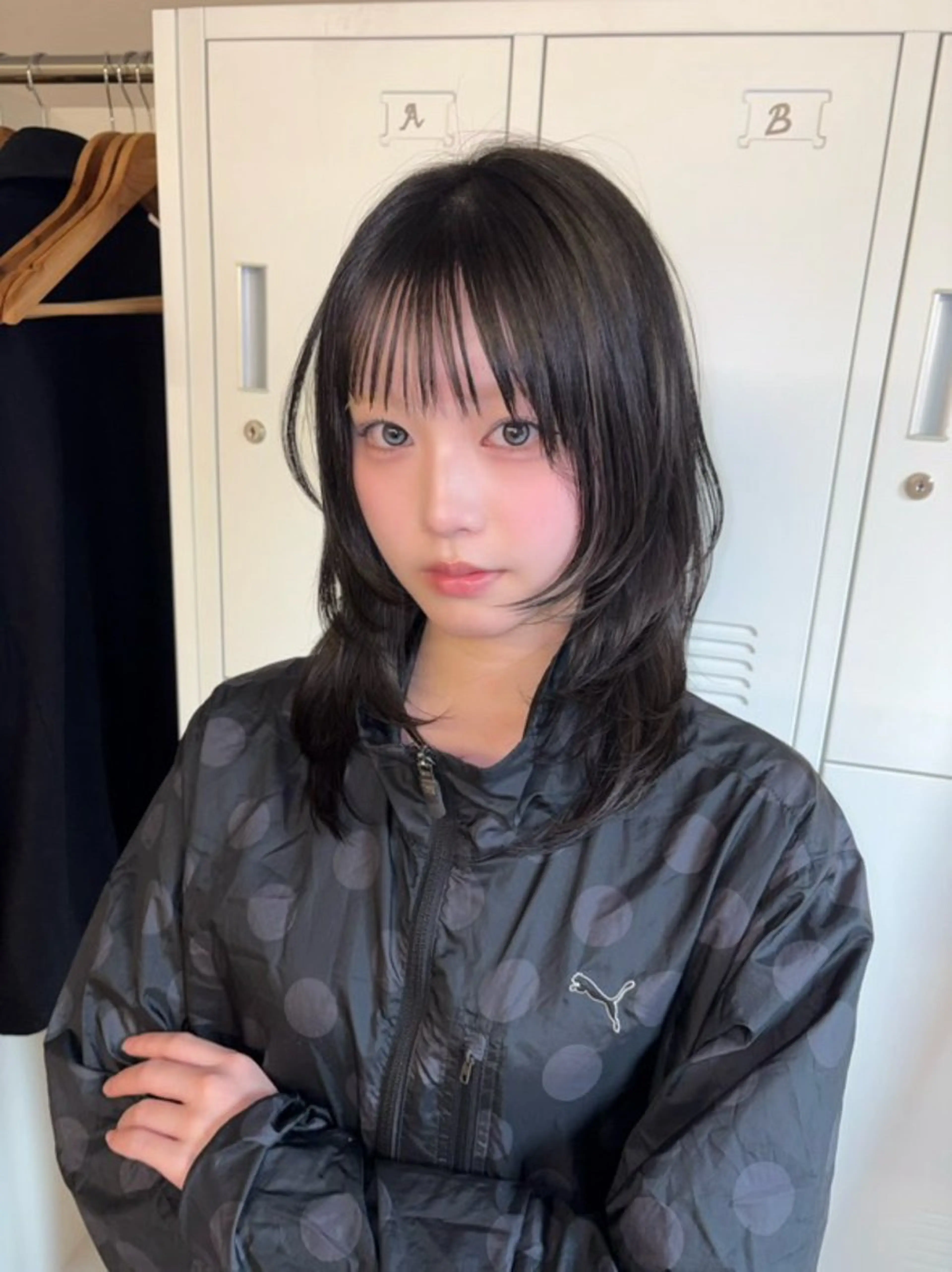 ミディアム レイヤーカット/ 酸性ストレート梅田のヘアスタイル