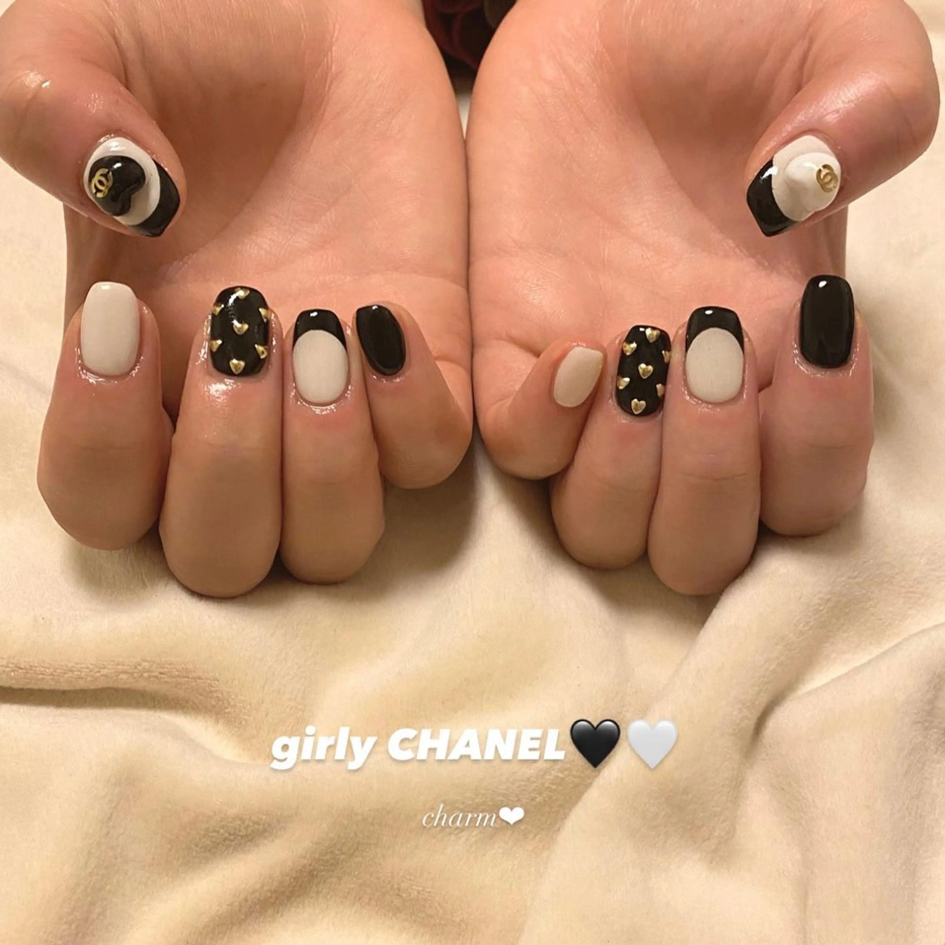 ネイル ガーリー ハンドネイル nail salon charmのネイルデザイン