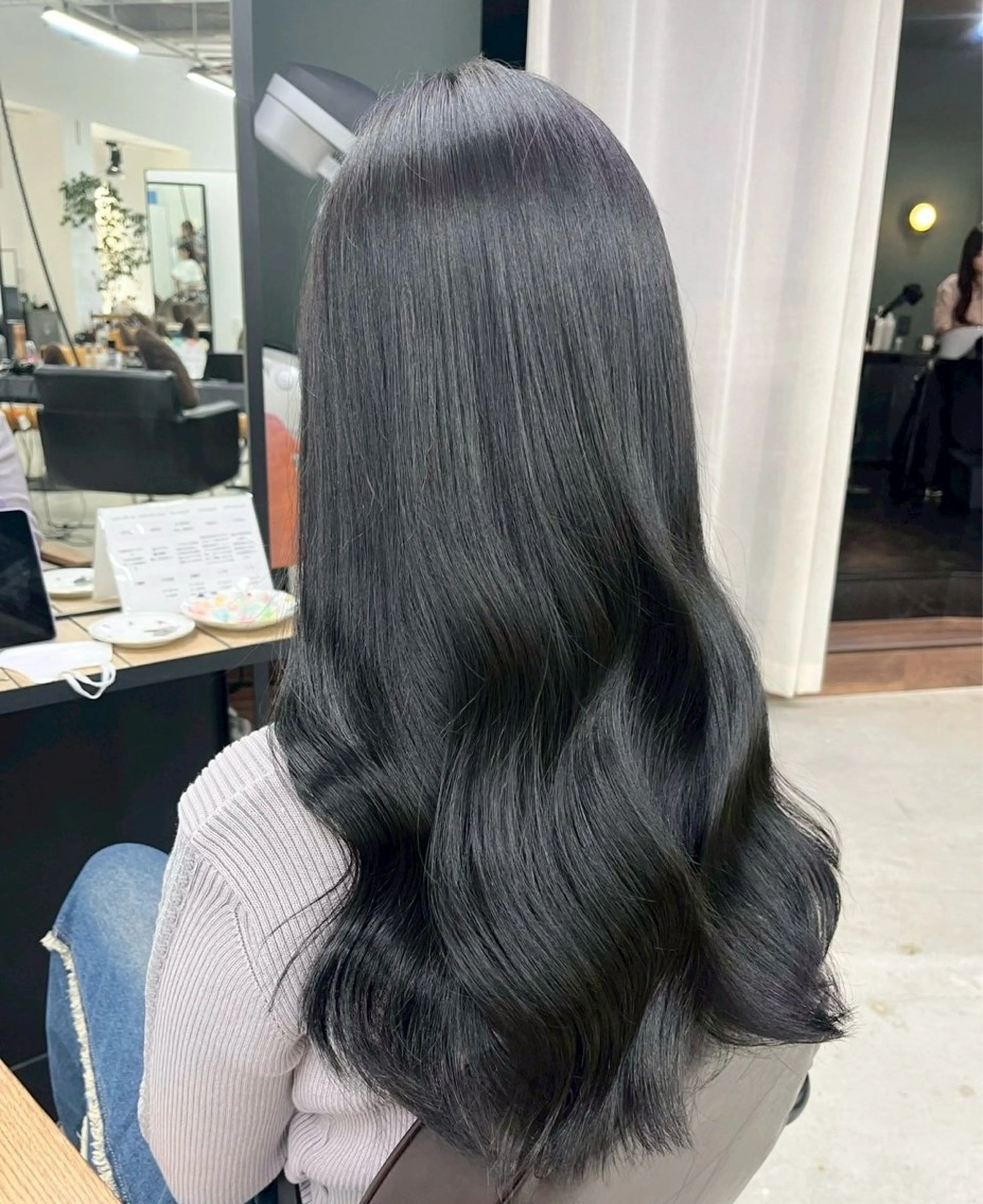 ロング カラー ブラウンカラー グレージュ ロング ✨️赤み消しカラー/ ミルクティーベージュのヘアスタイル