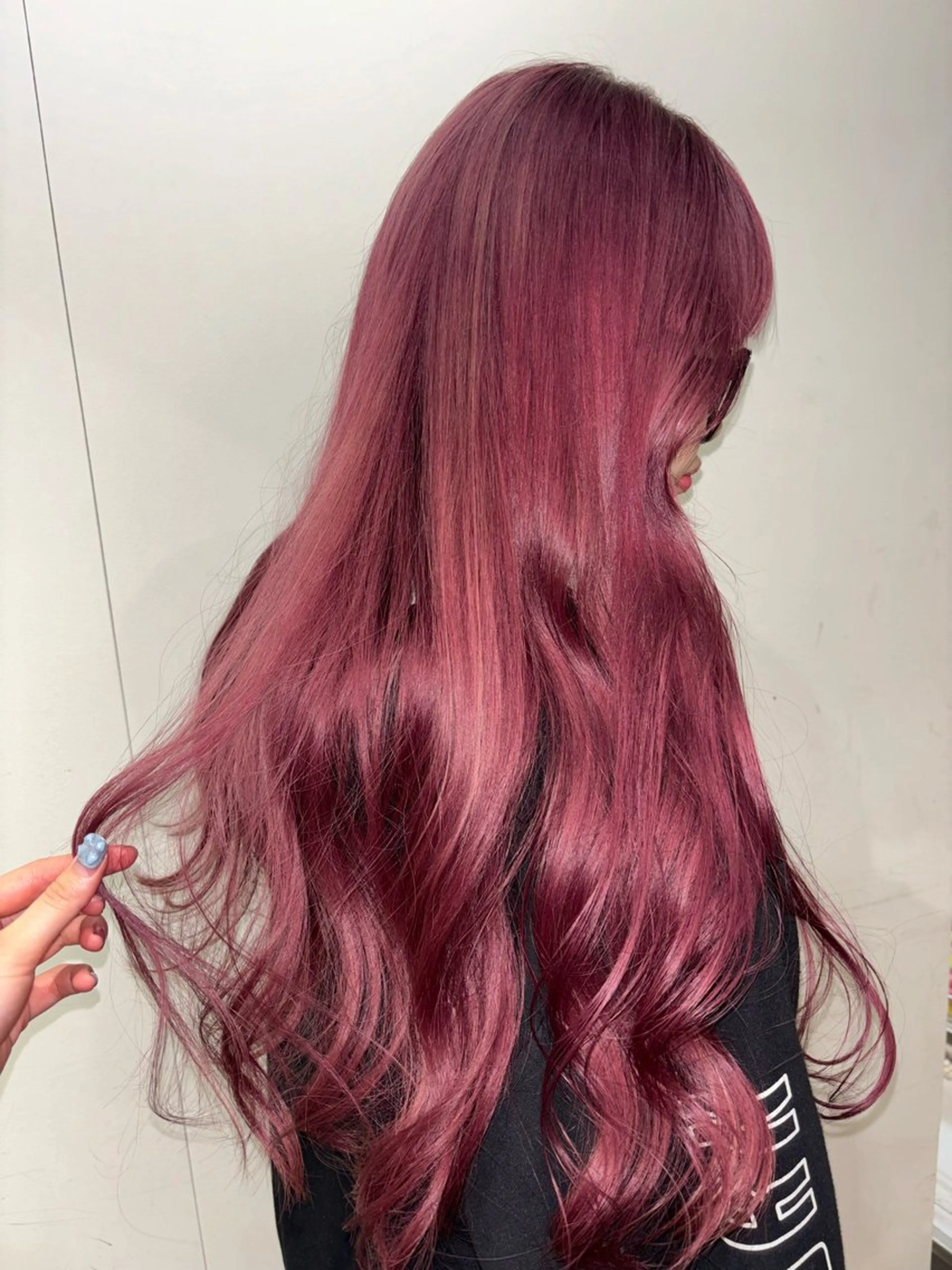 ロング ヘアカラー 🍎デザインカラー /カエデ🍎のヘアスタイル