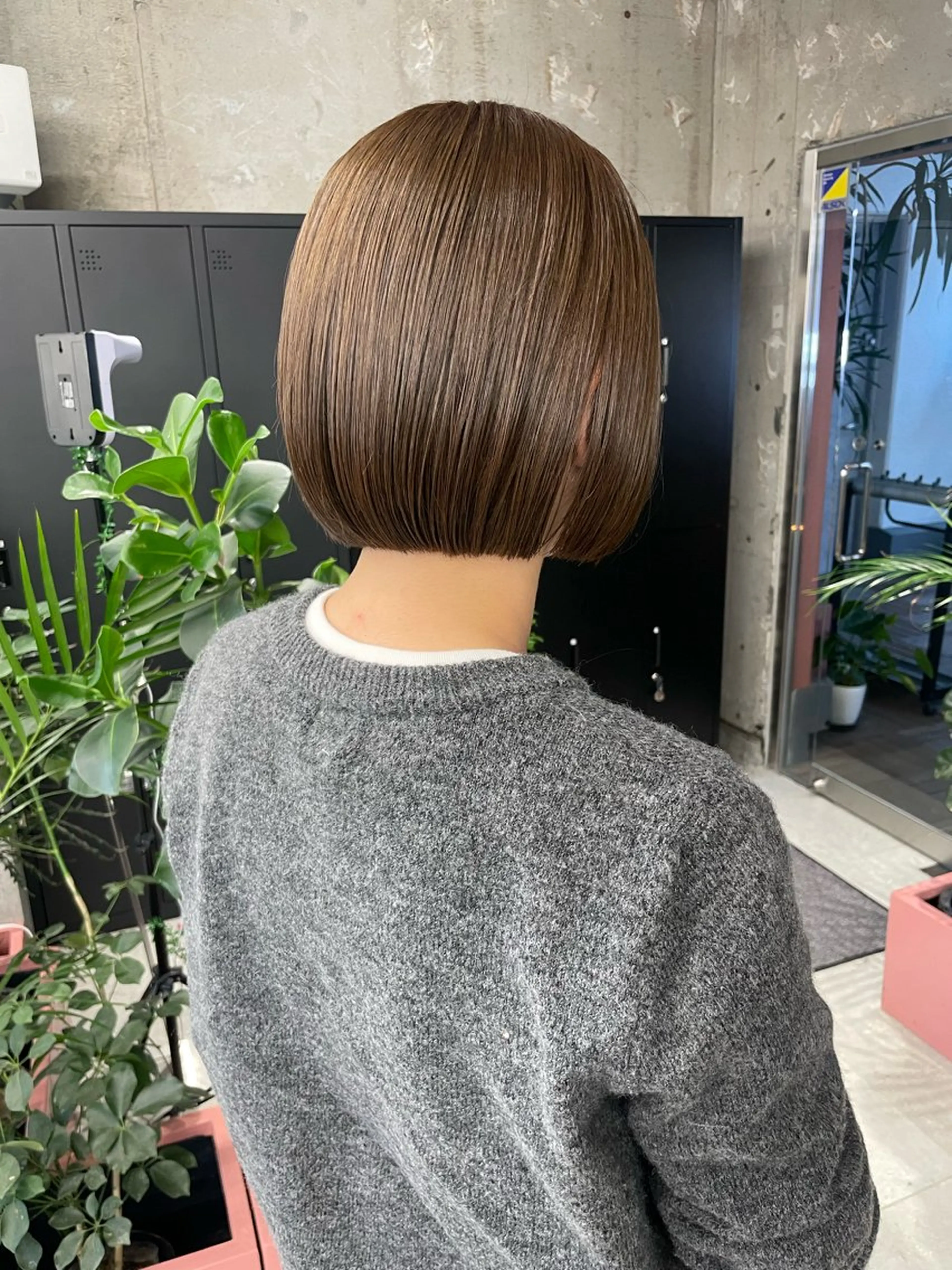 ショート MIFA レイヤー／パーマのヘアスタイル