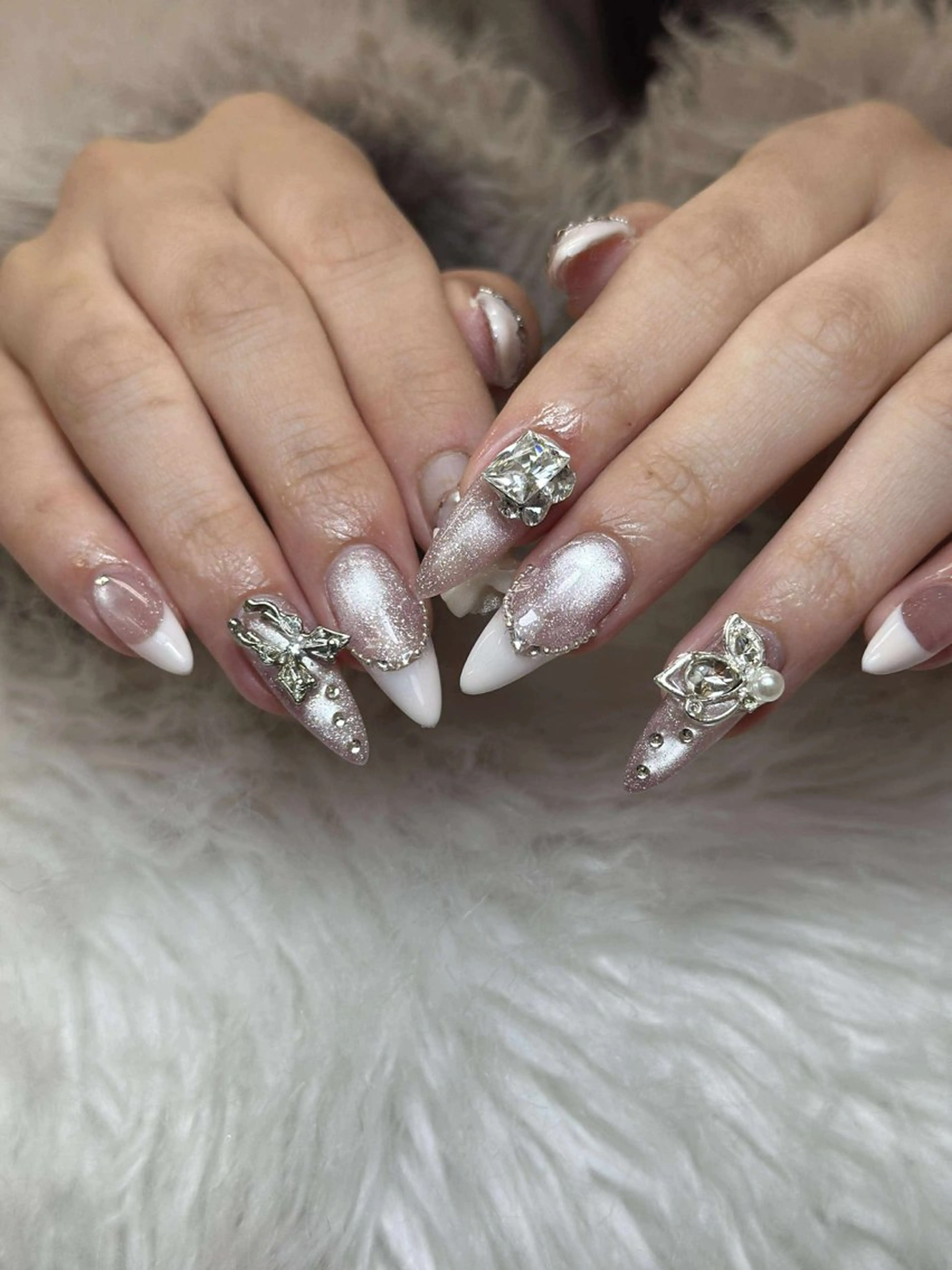 ネイル フレンチネイル ジェルネイル ガーリー 韓国ネイル ロングネイル ハンドネイル NieNail Nezukoのネイルデザイン