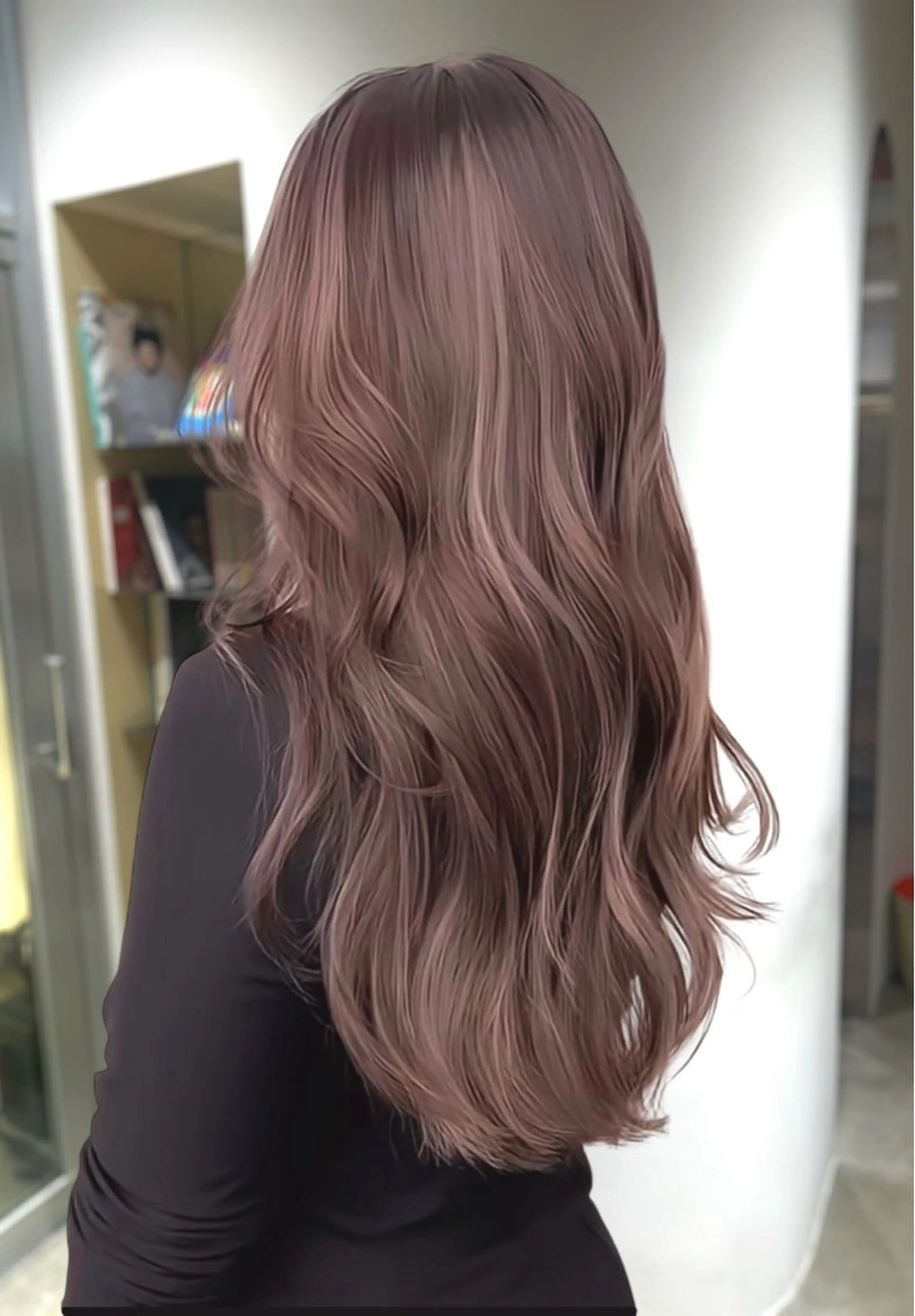 セミロング カラー ブリーチ ブラウンカラー 透明感カラー オレンジ ヘアカラー トリートメント ケア剤オタク×海外 ヘア長谷川裕起のヘアスタイル