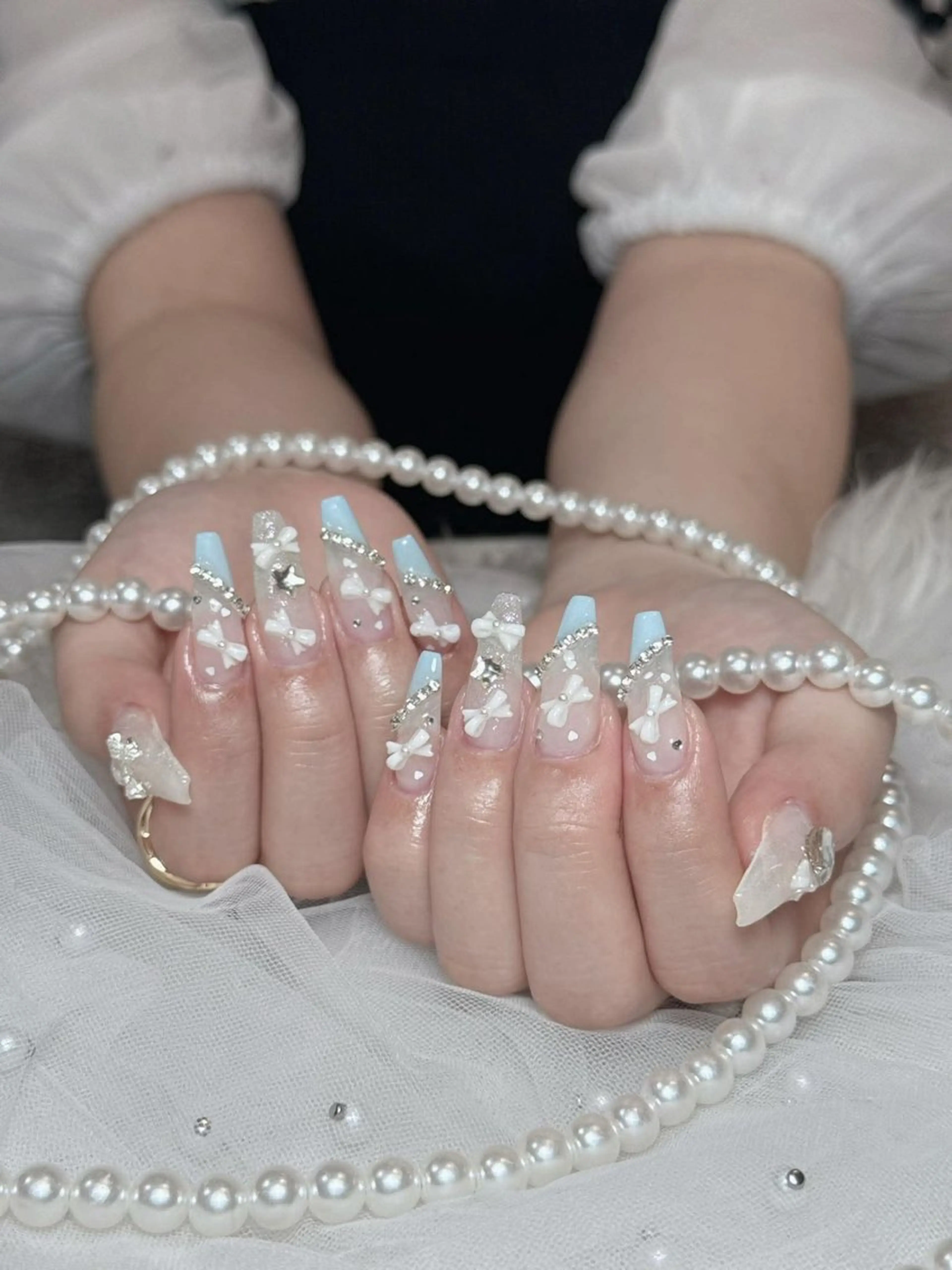 ネイル チークネイル ドット フレンチネイル グラデーション ハート ハンドネイル ハンドケア Eli Nails 新宿のネイルデザイン