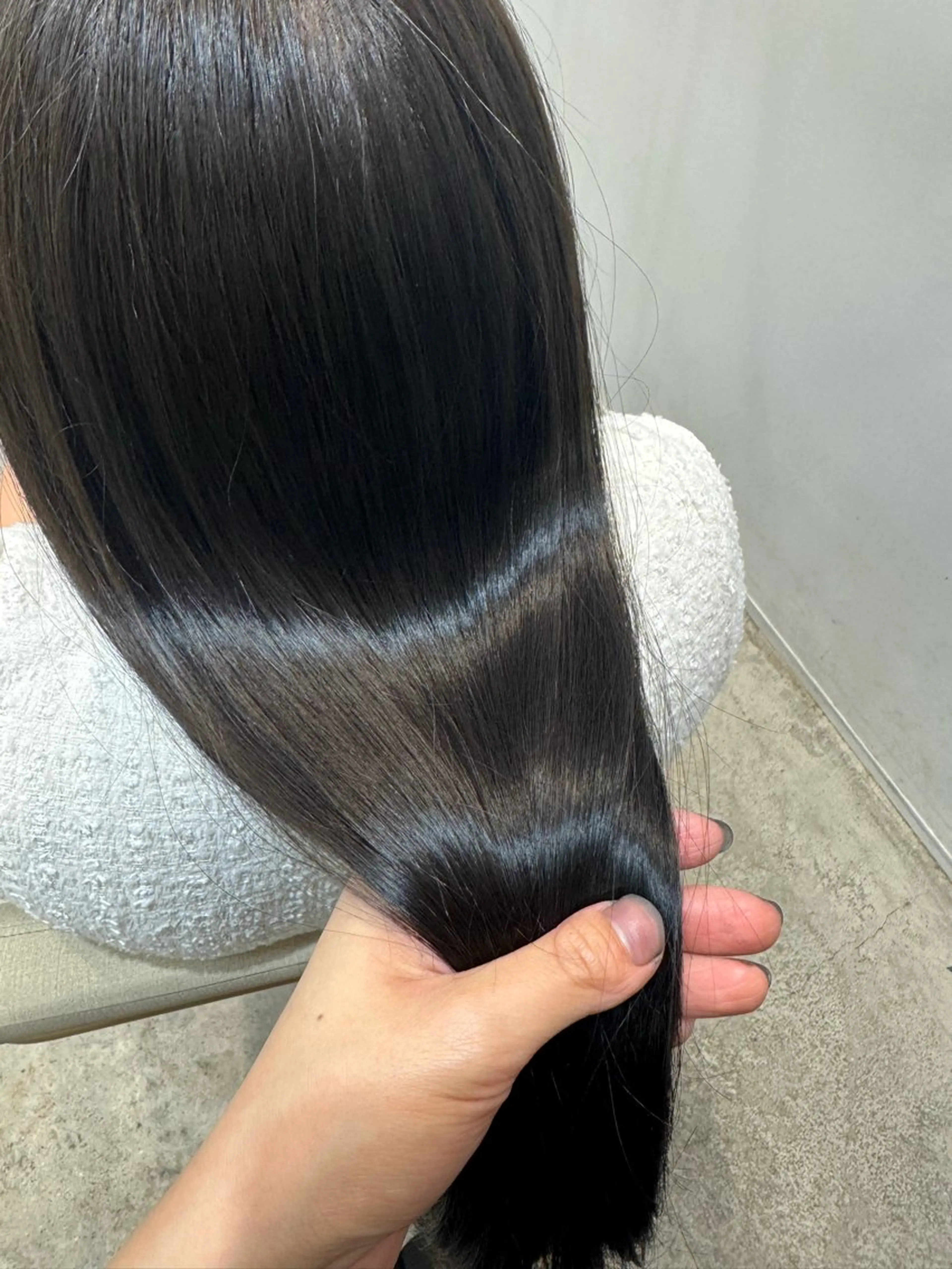 ロング Ence 銀座所属・透明感カラー／ 縮毛矯正／まりなのヘアスタイル