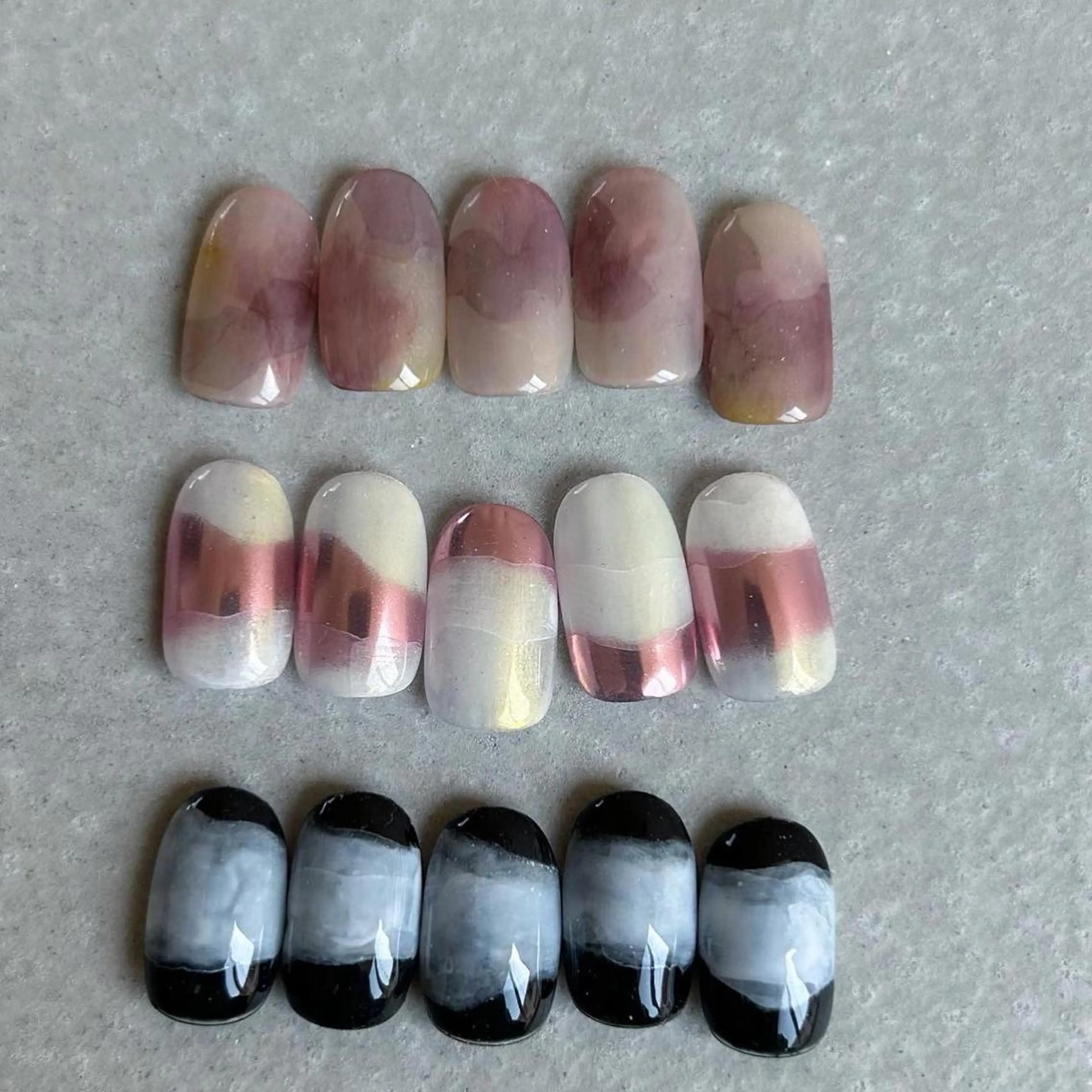 ネイル オーロラネイル カジュアル ミラーネイル ニュアンスネイル オフィスネイル ハンドネイル ハンドケア lylynail YUUKAのネイルデザイン