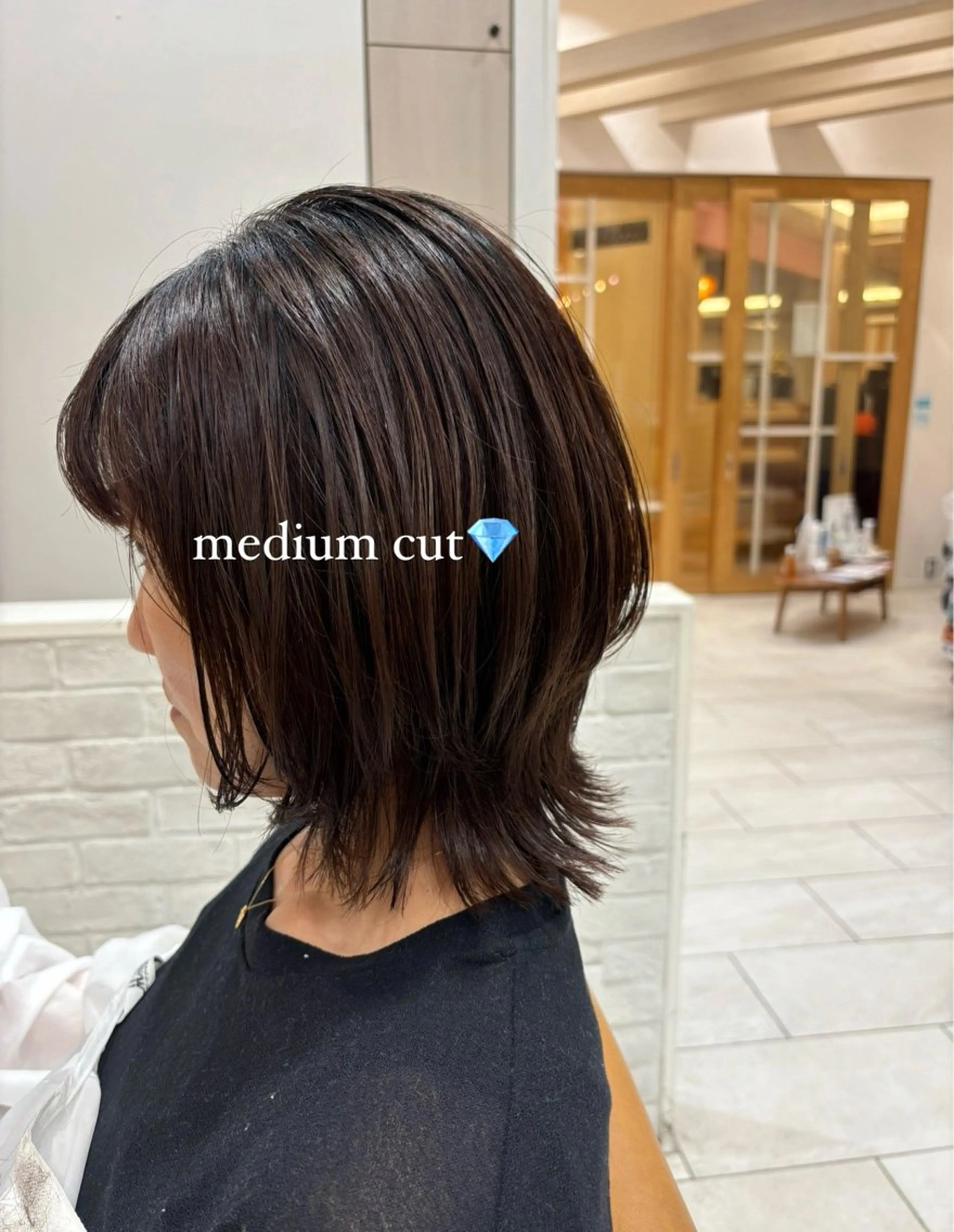 ミディアム くびれヘア 小竹 夏花のヘアスタイル