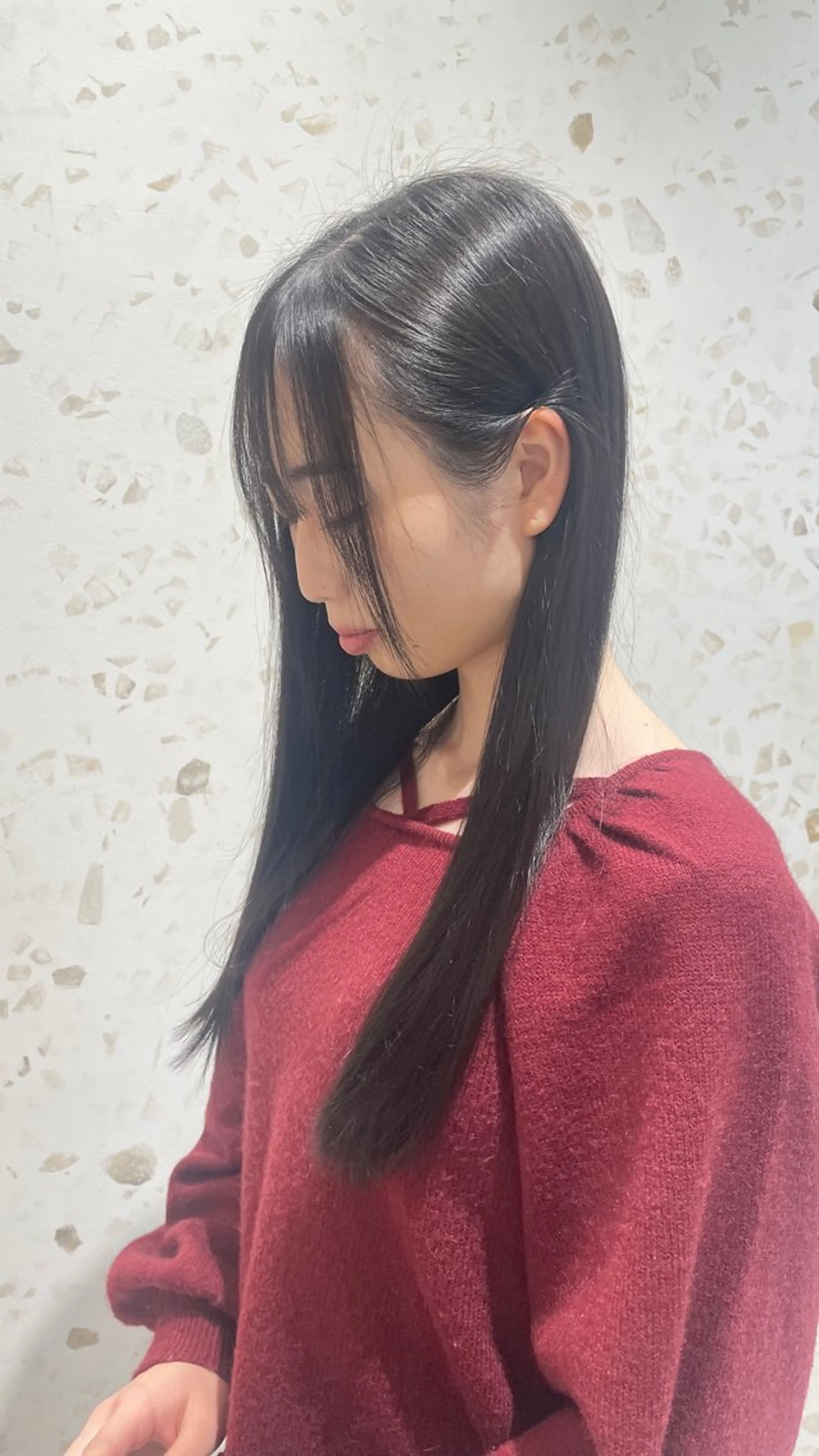 ロング カラー 透明感カラー グレージュ 上原 彩乃のヘアスタイル