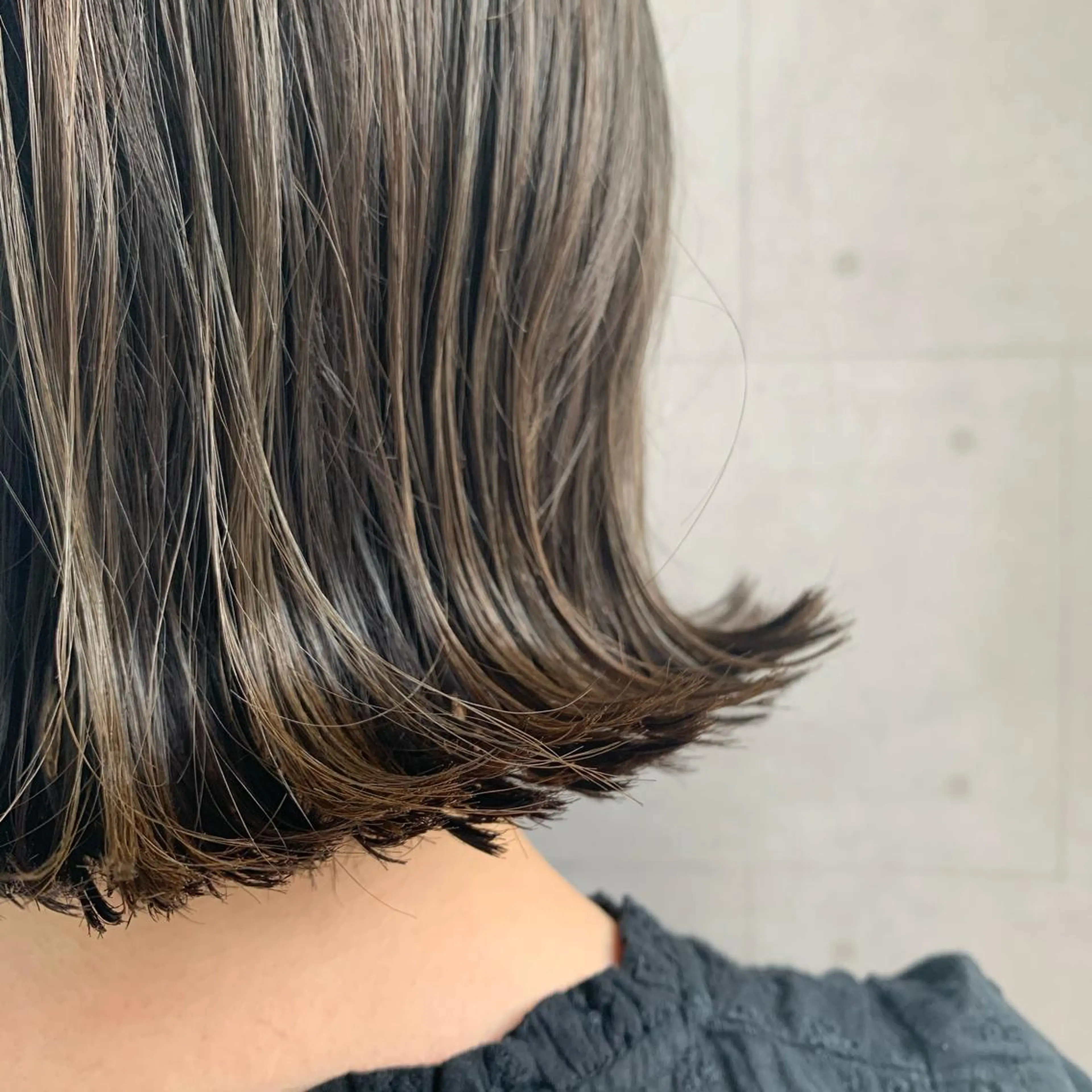 ミディアム カラー スギヤマ ショウゴのヘアスタイル
