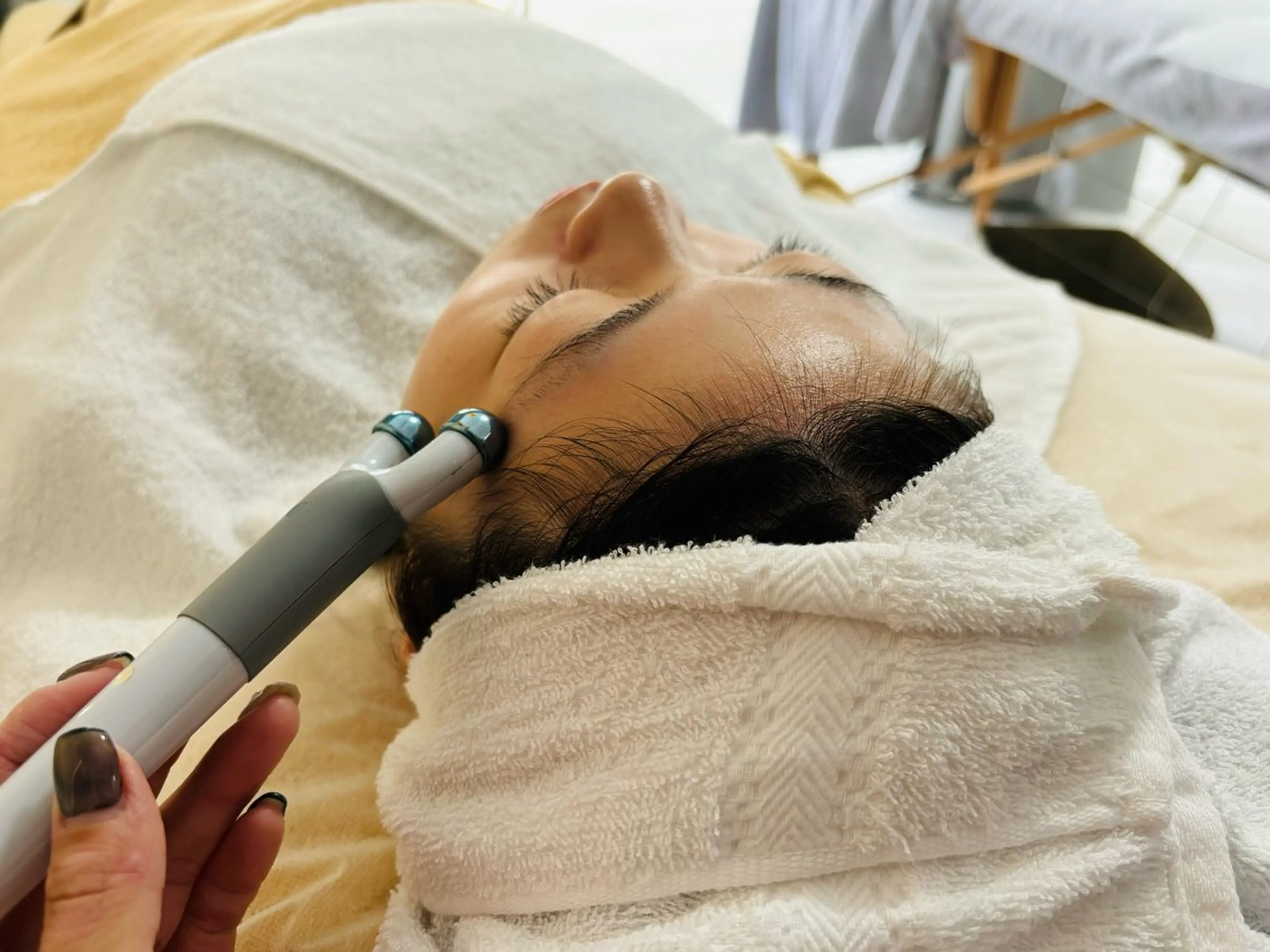 ポレーション&EMSエステ✨お顔のハリ感アップ！の写真