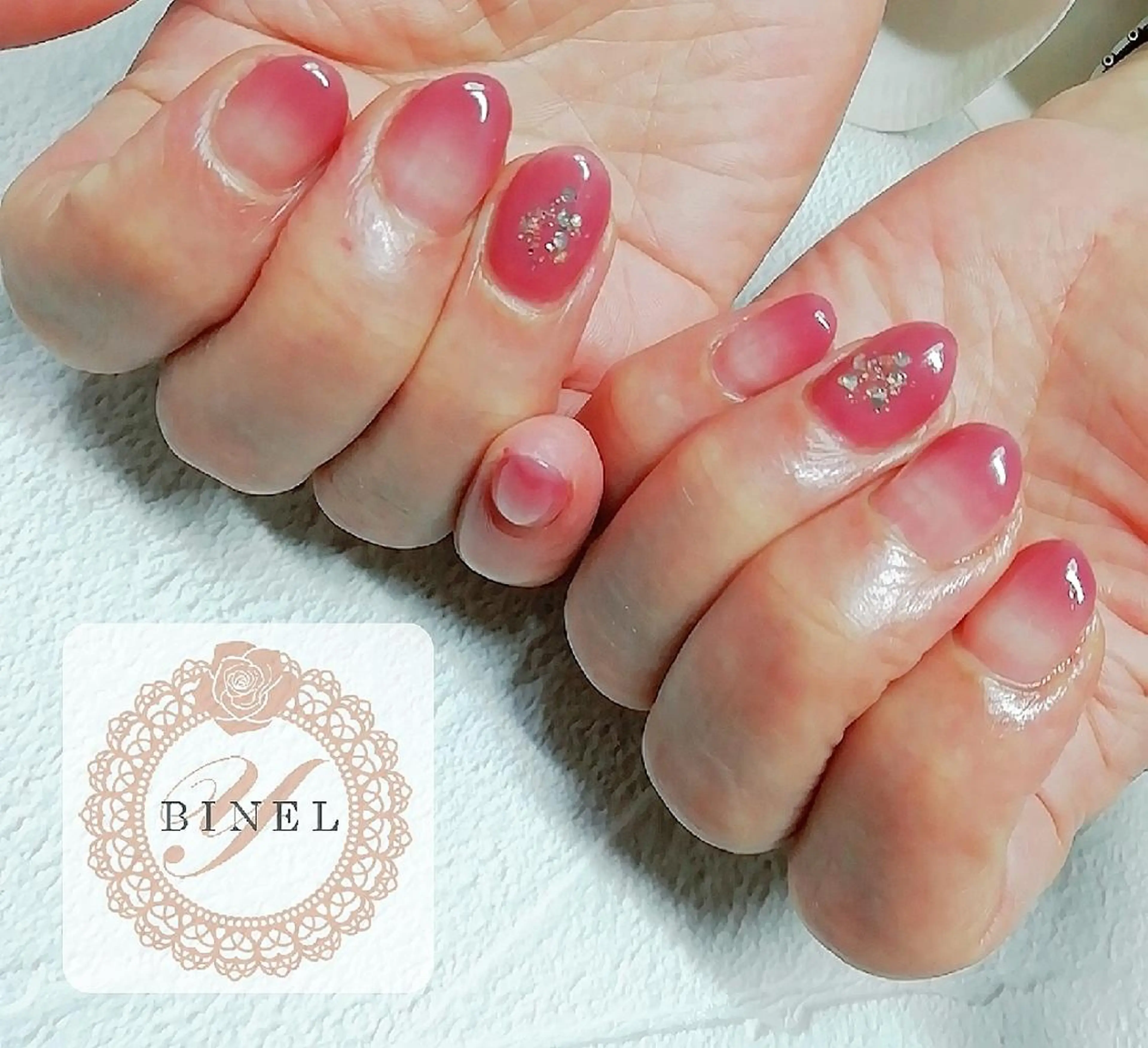 ネイル グラデーション ラメ(グリッター) ハンドネイル Nail Salon Y.BINELのネイルデザイン