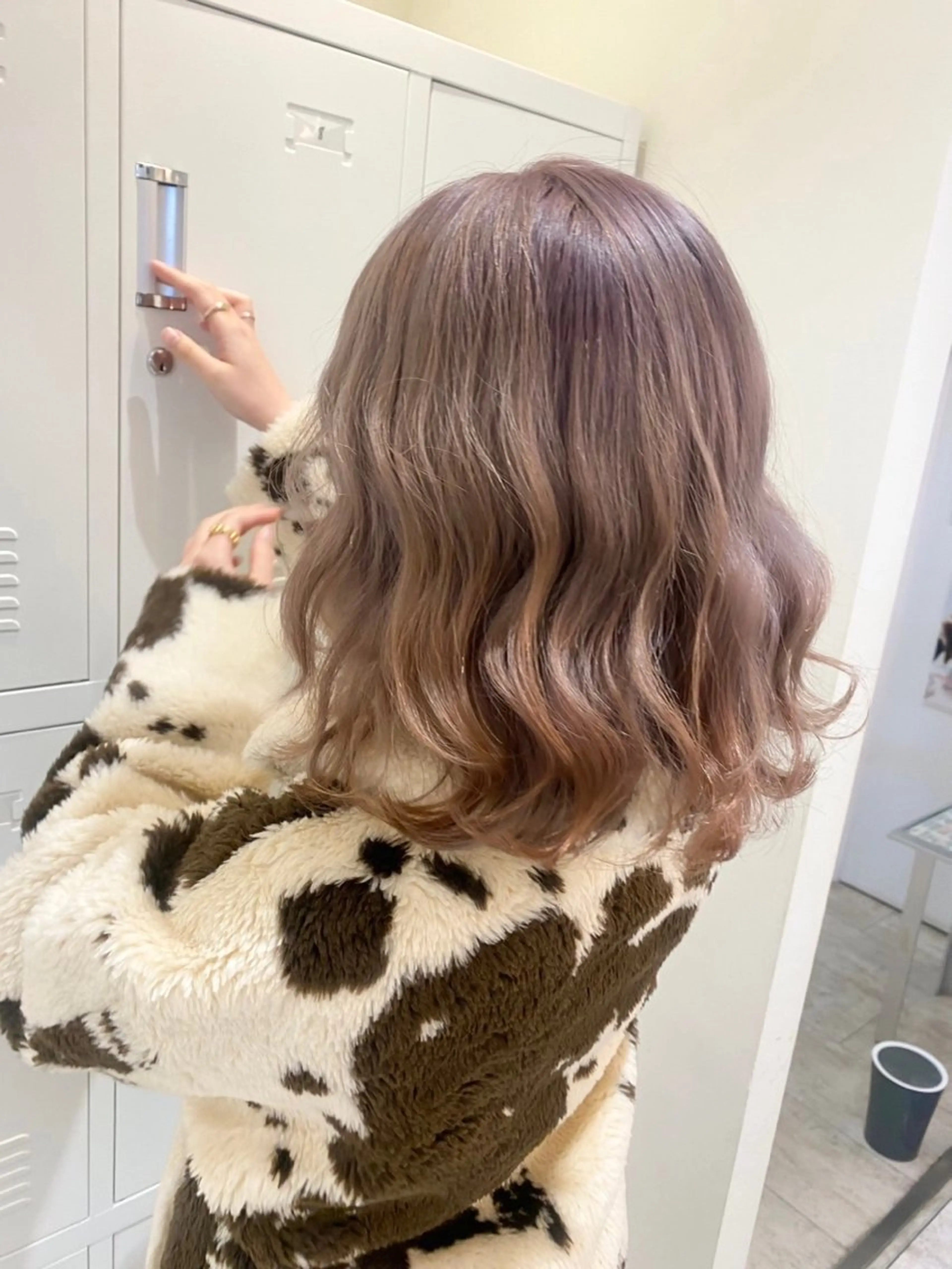 ミディアム 成瀬 葵のヘアスタイル