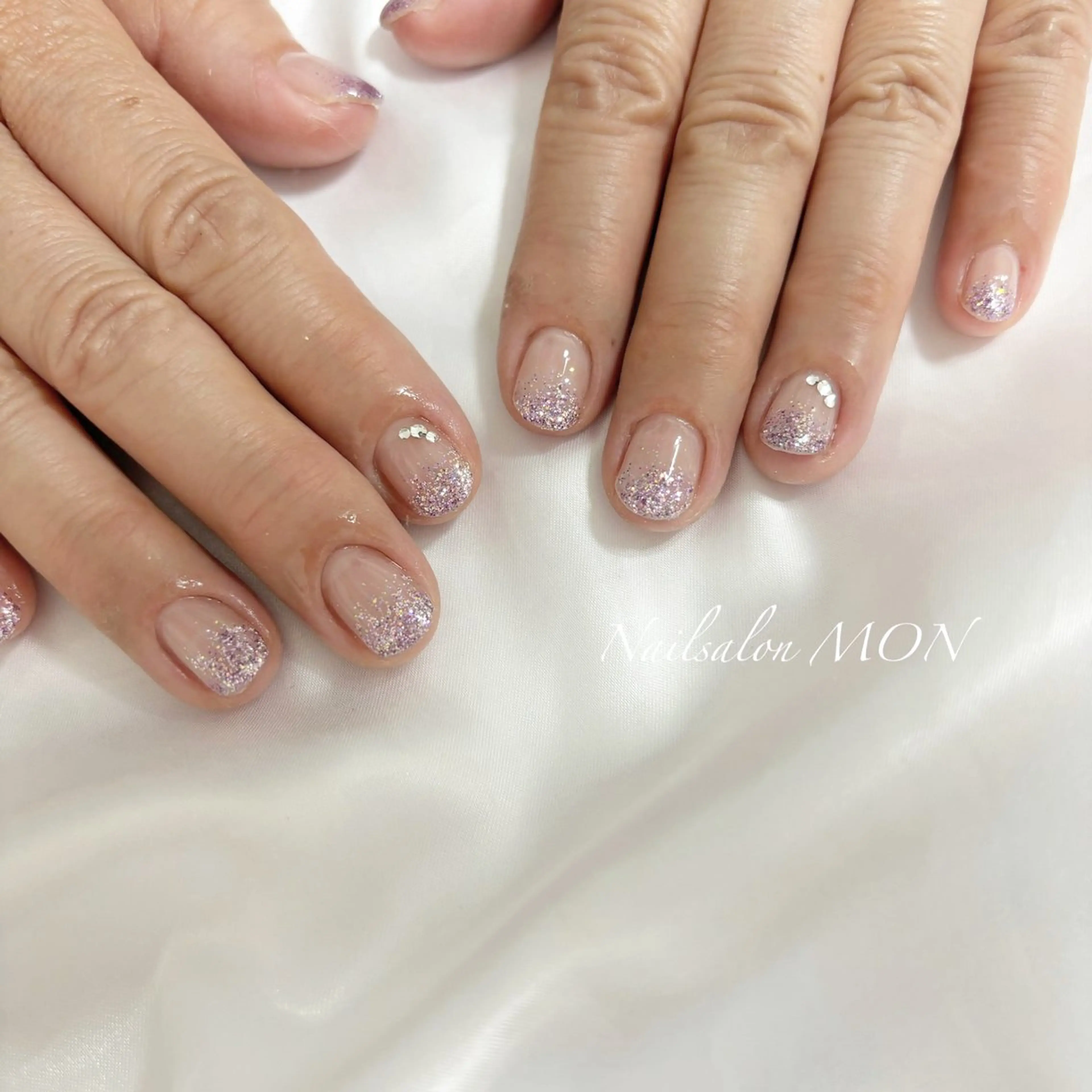 ネイル ストーンネイル ハンドネイル Nailsalon MONのネイルデザイン