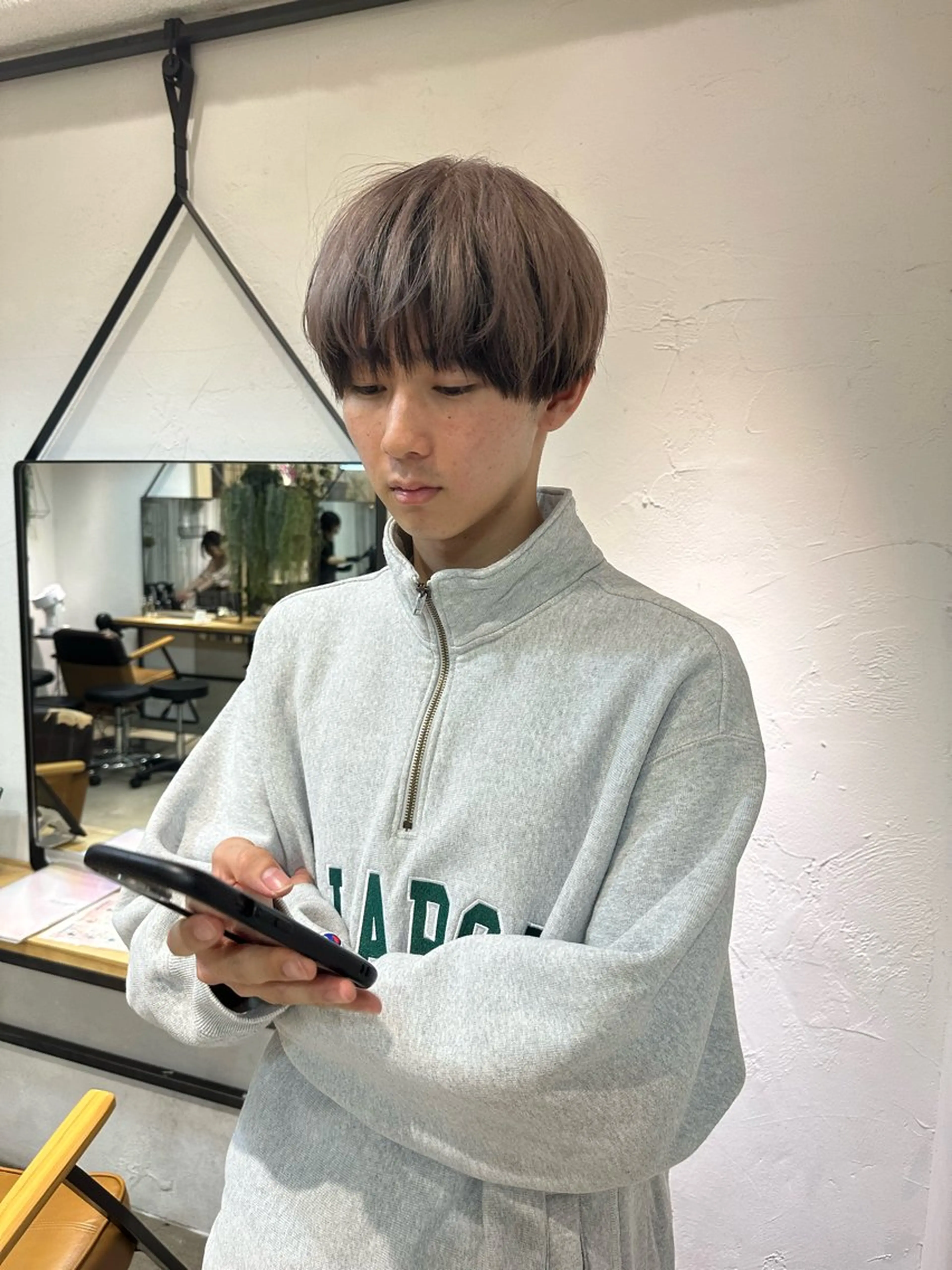 ショート カラー メンズ メンズブリーチ メンズハイトーン ブリーチ ハイトーンカラー ブリーチなしカラー REINA☁️透明感 カラー/ぷつっと♡のヘアスタイル