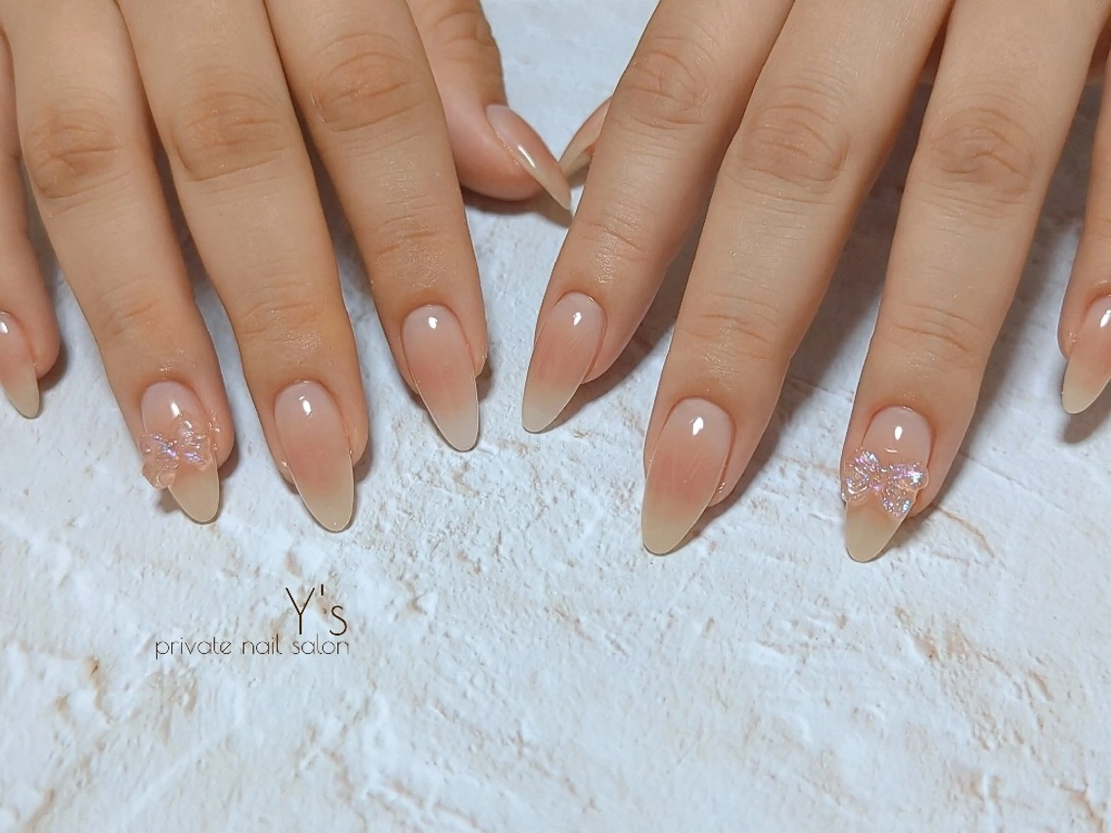 ネイル YUMI NAGAI  のネイルデザイン