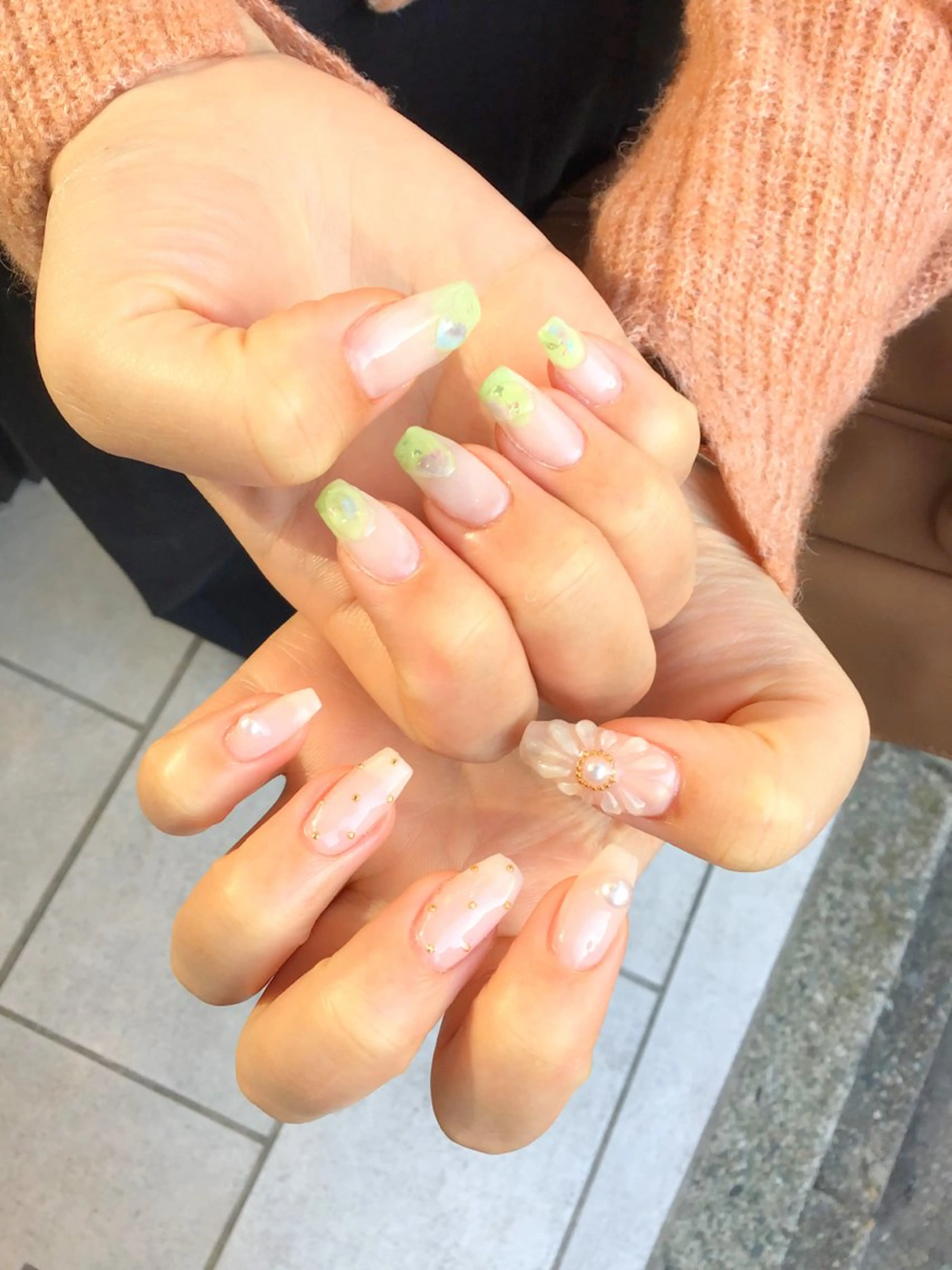 ネイル 持ち込み Nest 岩崎のネイルデザイン