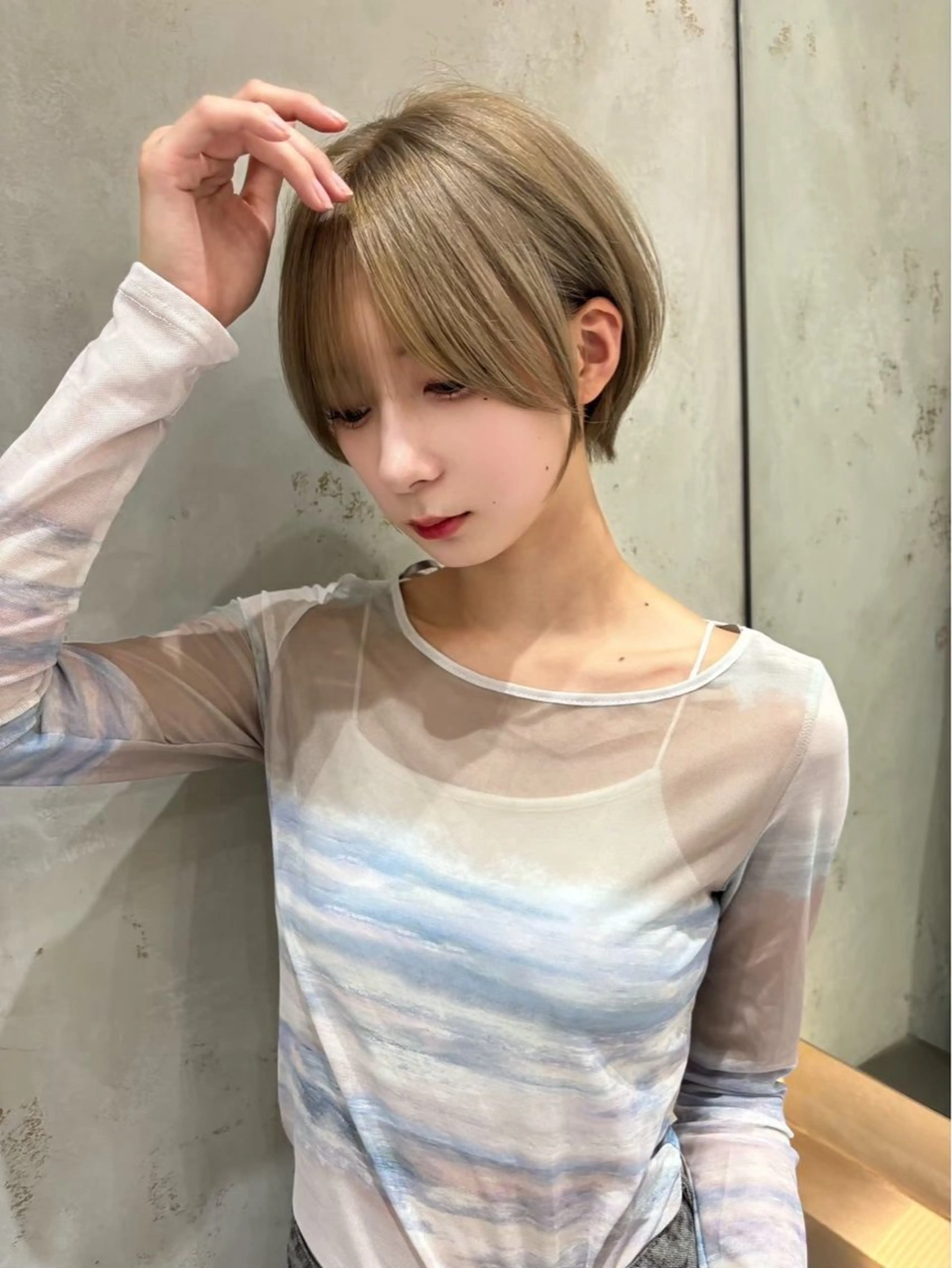 ショート くびれヘア 顔周りカット ハッシュカット 髪質改善 韓国風ヘア カット ヘアカラー トリートメント 博多ベージュ 🐻松井傑のヘアスタイル