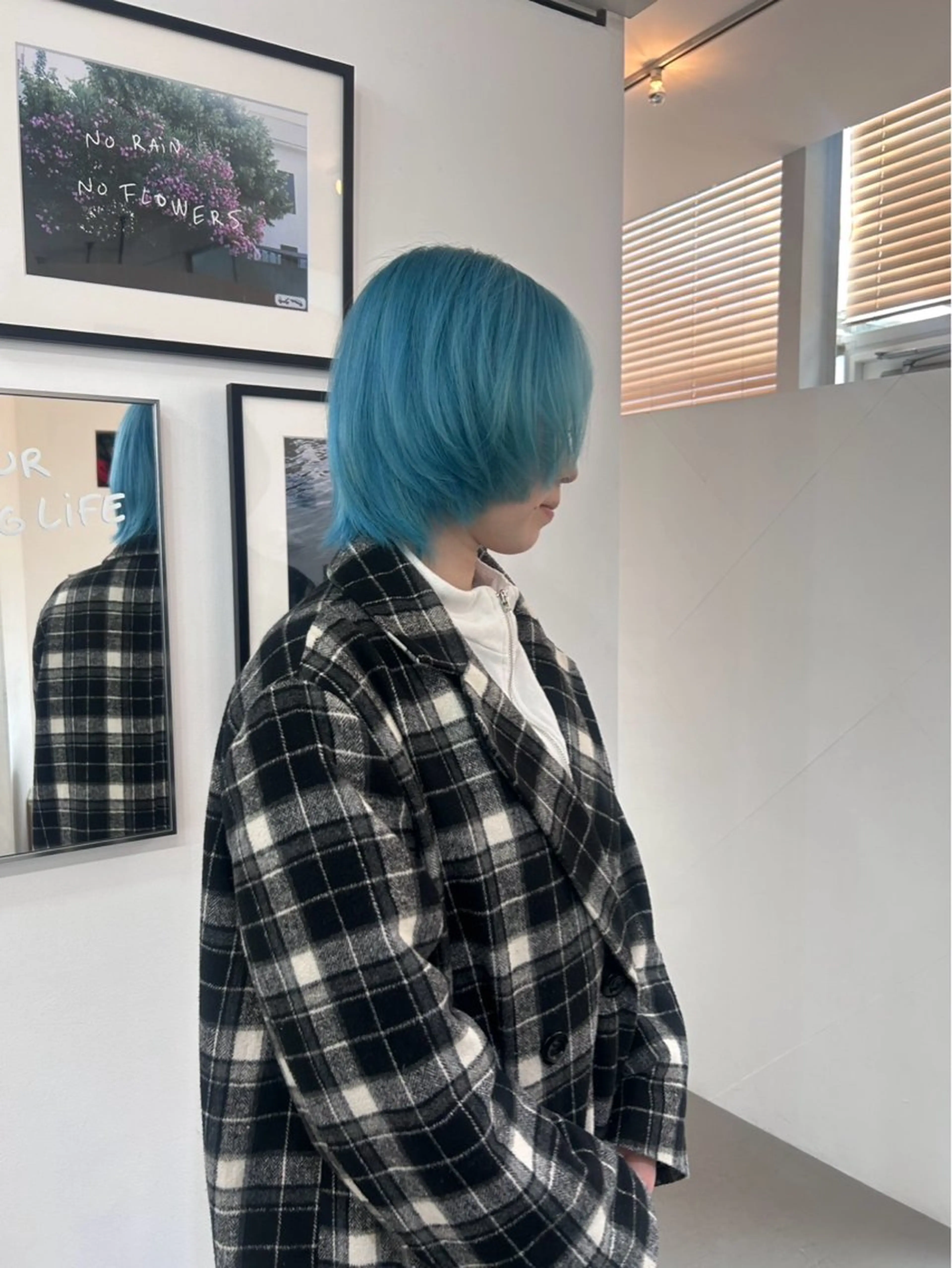 ショート かがやしづ ⭐️ハイトーンのヘアスタイル