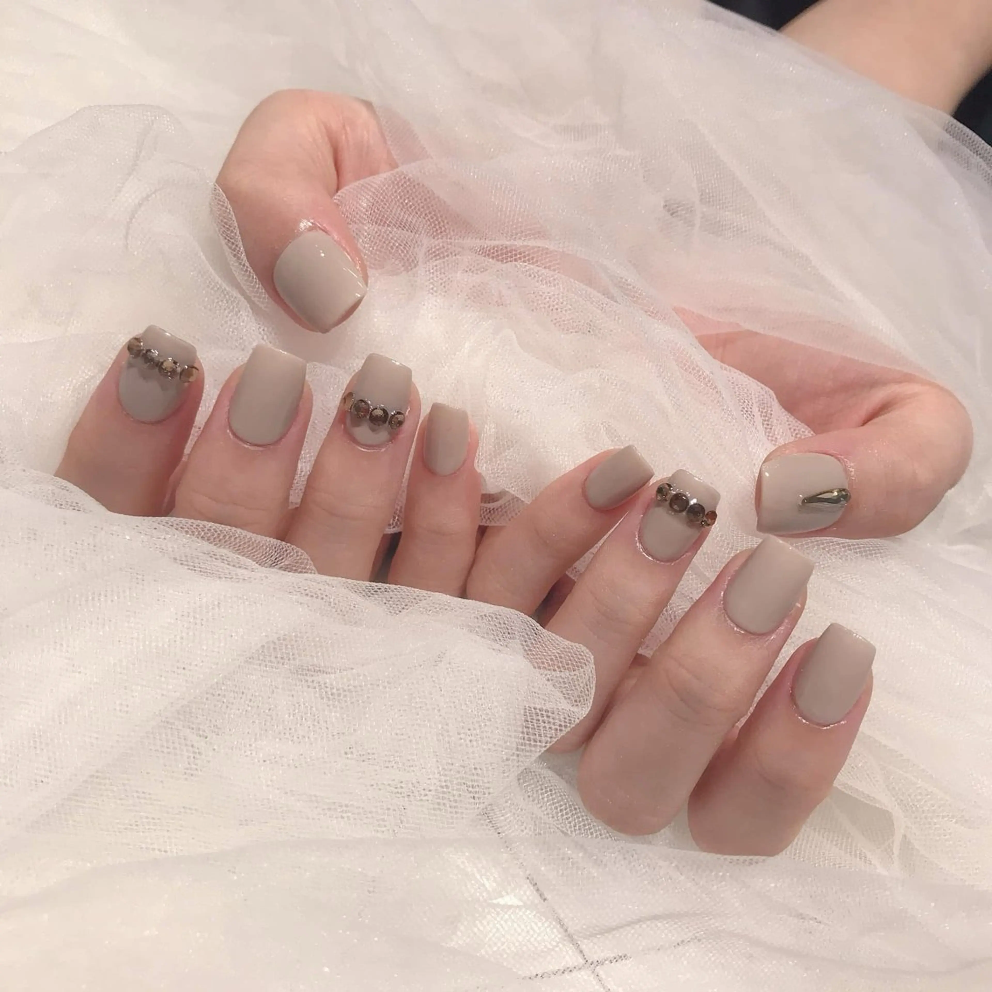 ネイル 長さ出し フレンチネイル ジェルネイル ガラスフレンチ 韓国ネイル ハンドネイル Minette nailHuongのネイルデザイン