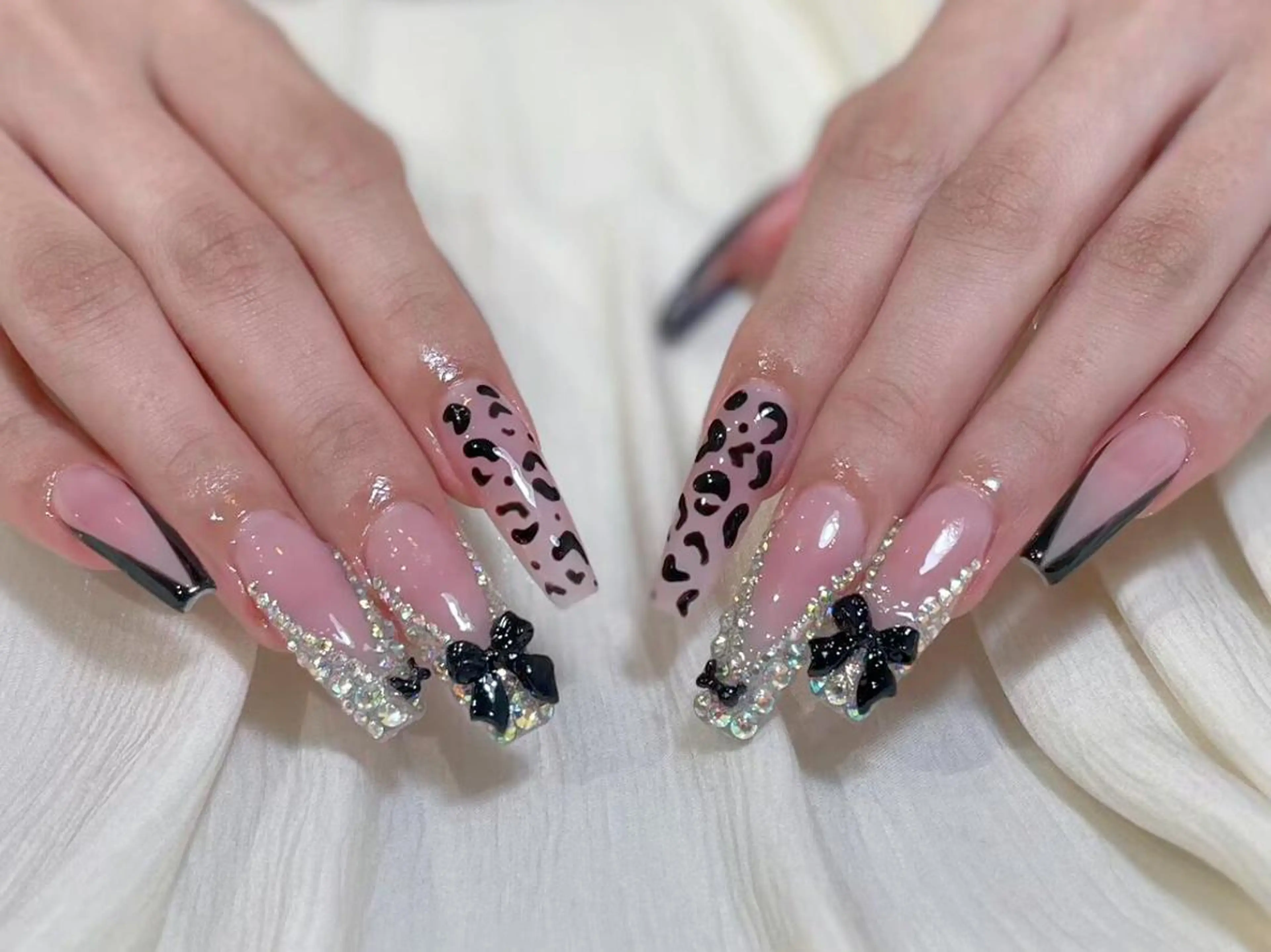 ロング 💅 リリアのネイルデザイン