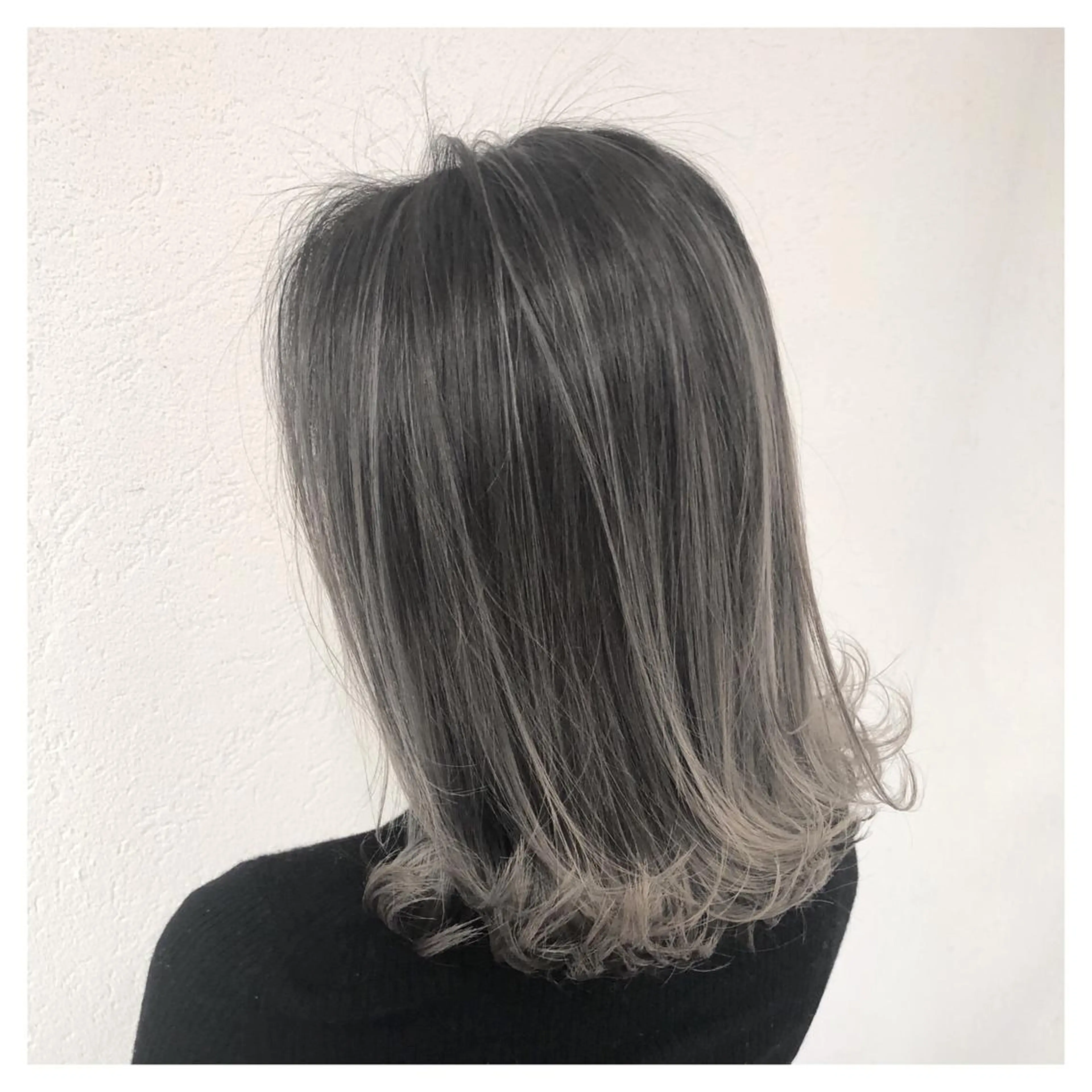 ミディアム カラー biscohair 髪にドラマを。のヘアスタイル