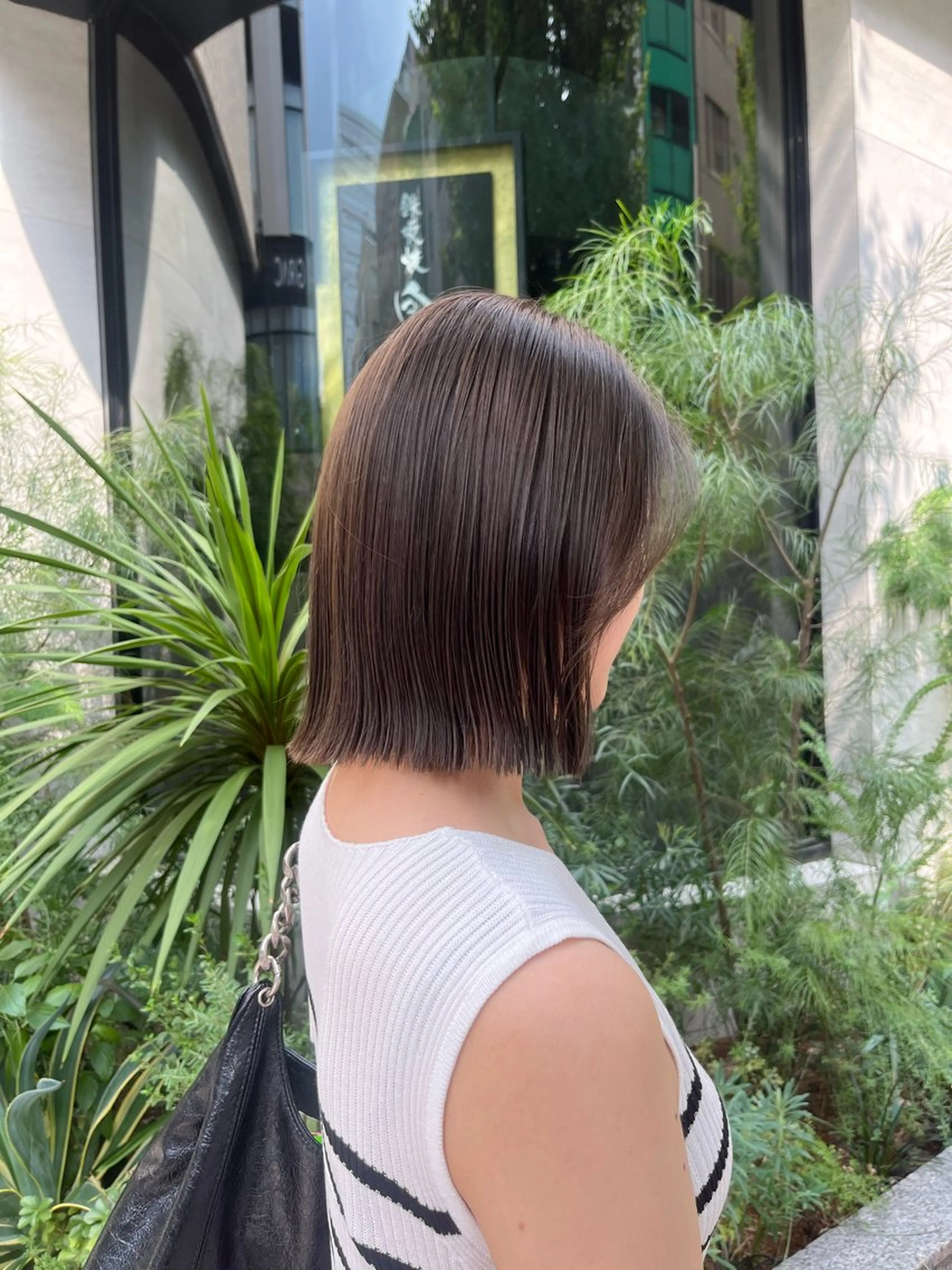 ミディアム 透明感カラー/レイヤ ー/縮毛/暗髪/銀座のヘアスタイル