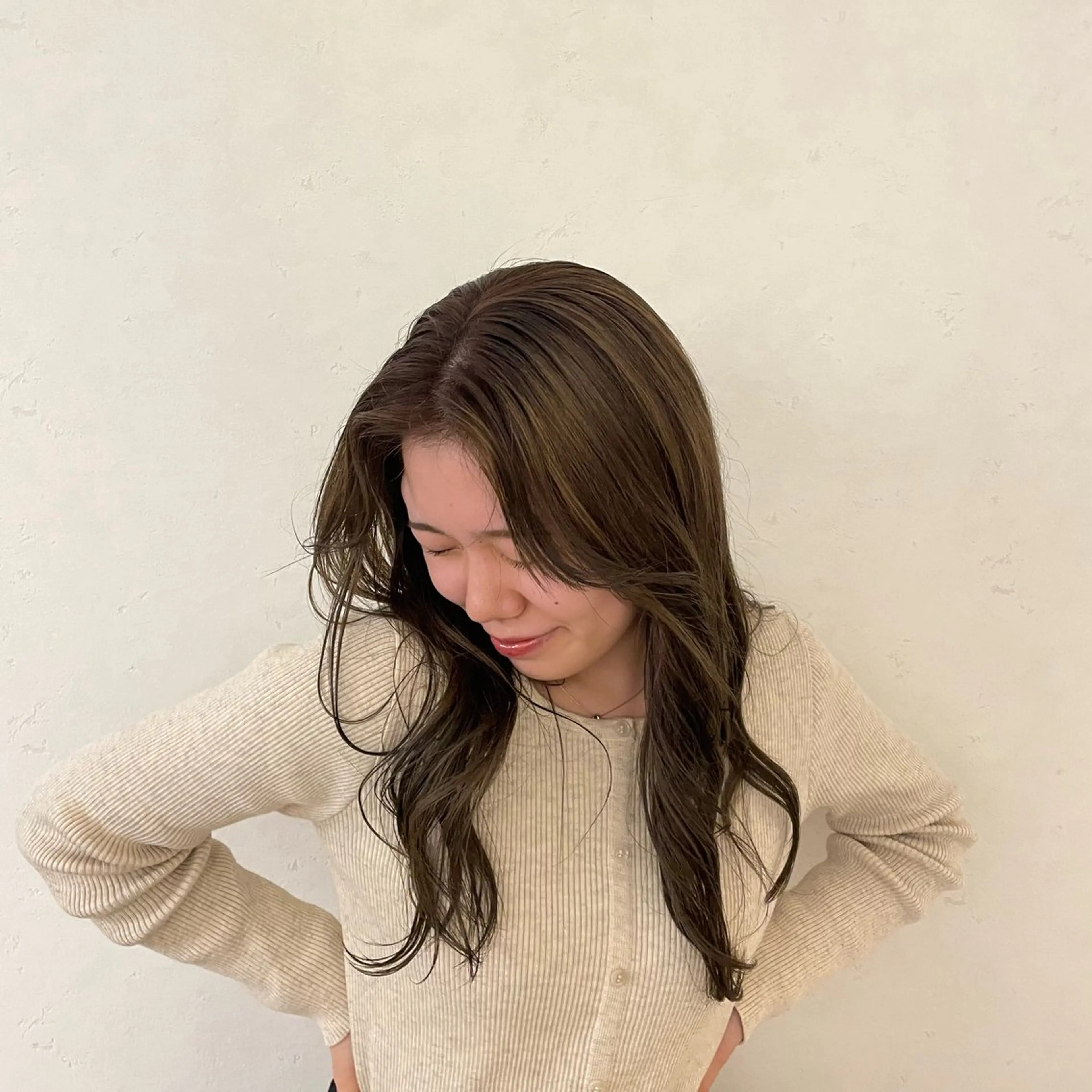 ロング 小宮山 桃加のヘアスタイル