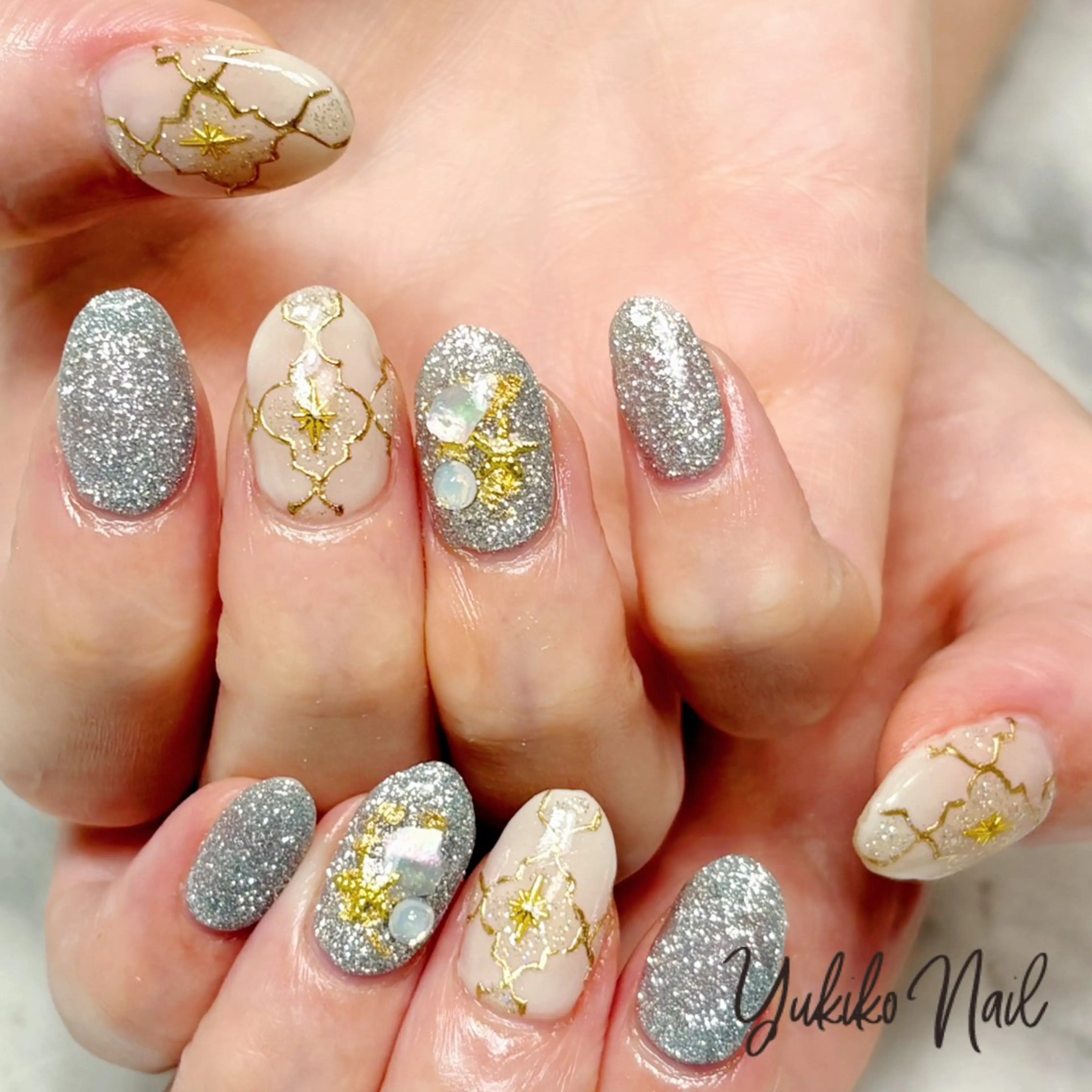 ネイル キラキラネイル 水色 夏ネイル ハンドネイル ユキコ ネイルのネイルデザイン