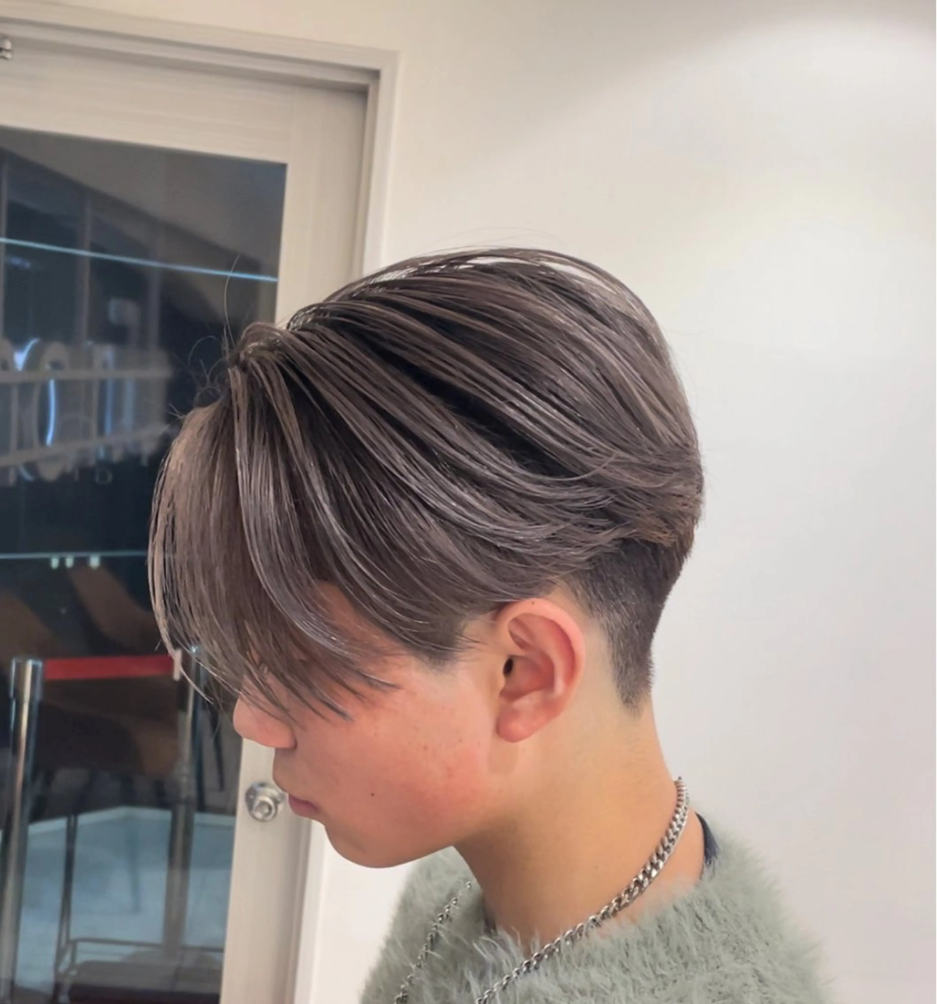 ミディアム カラー パーマ ヘアアレンジ メンズ カット トリートメント ヘアセット メンズバレイヤージュ 🌫ハイライトのヘアスタイル