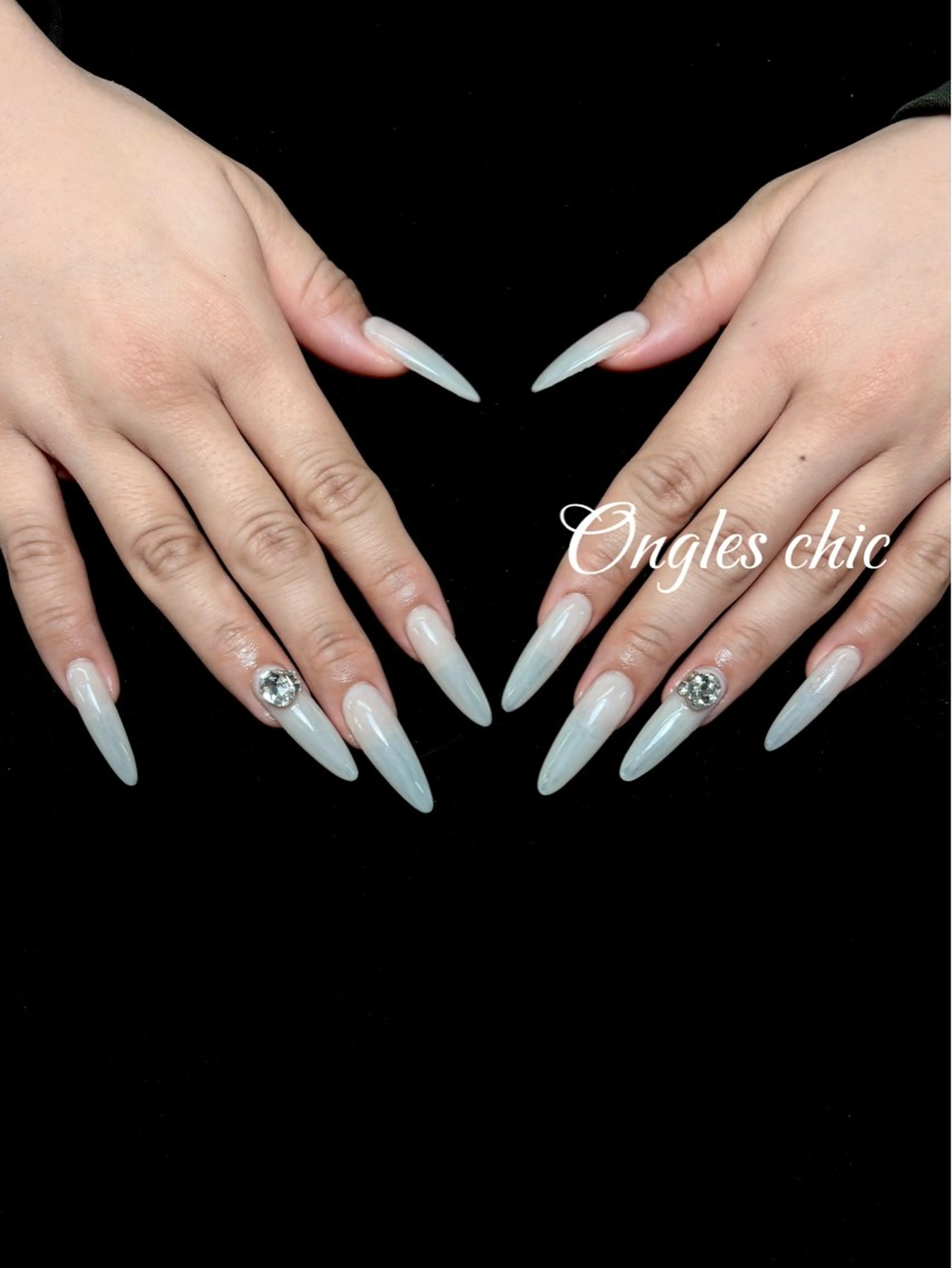 ネイル ハンドネイル ハンドケア ongles chicのネイルデザイン
