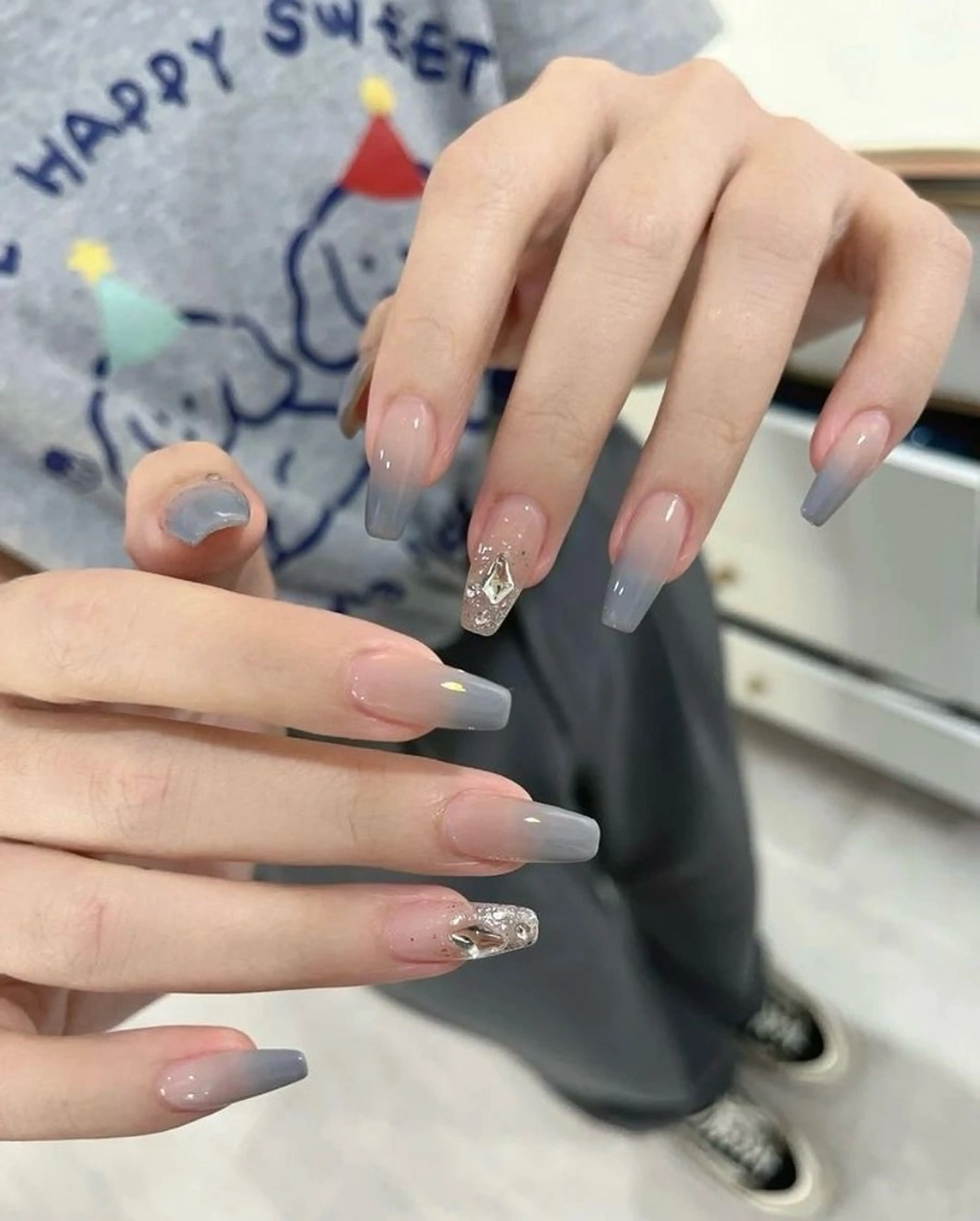 ネイル グラデーション 韓国ネイル 持ち込み ニュアンスネイル ネイルチップ ハンドネイル RINN ANA.CHUOのネイルデザイン