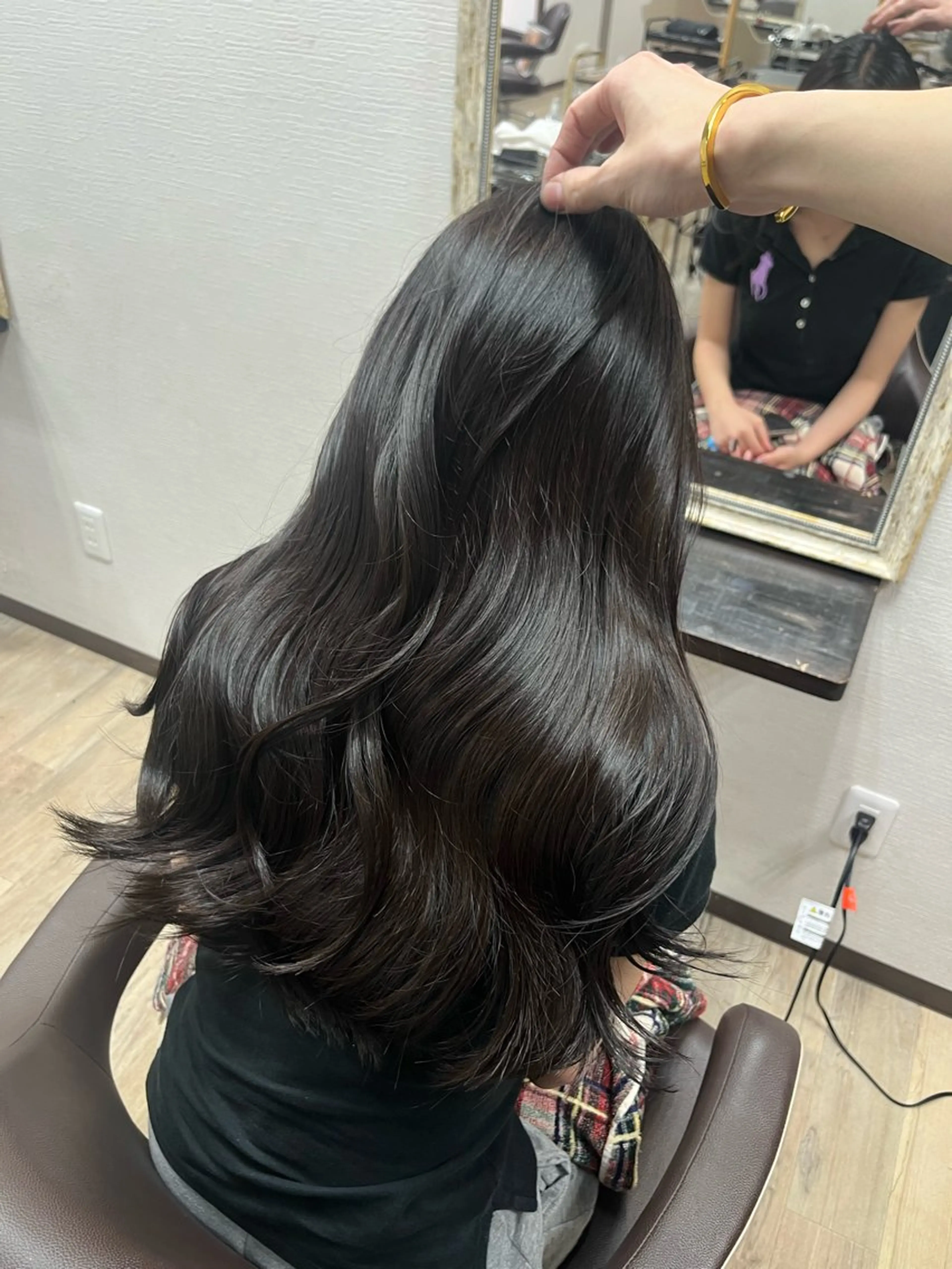 ロング 高津 亜美香のヘアスタイル