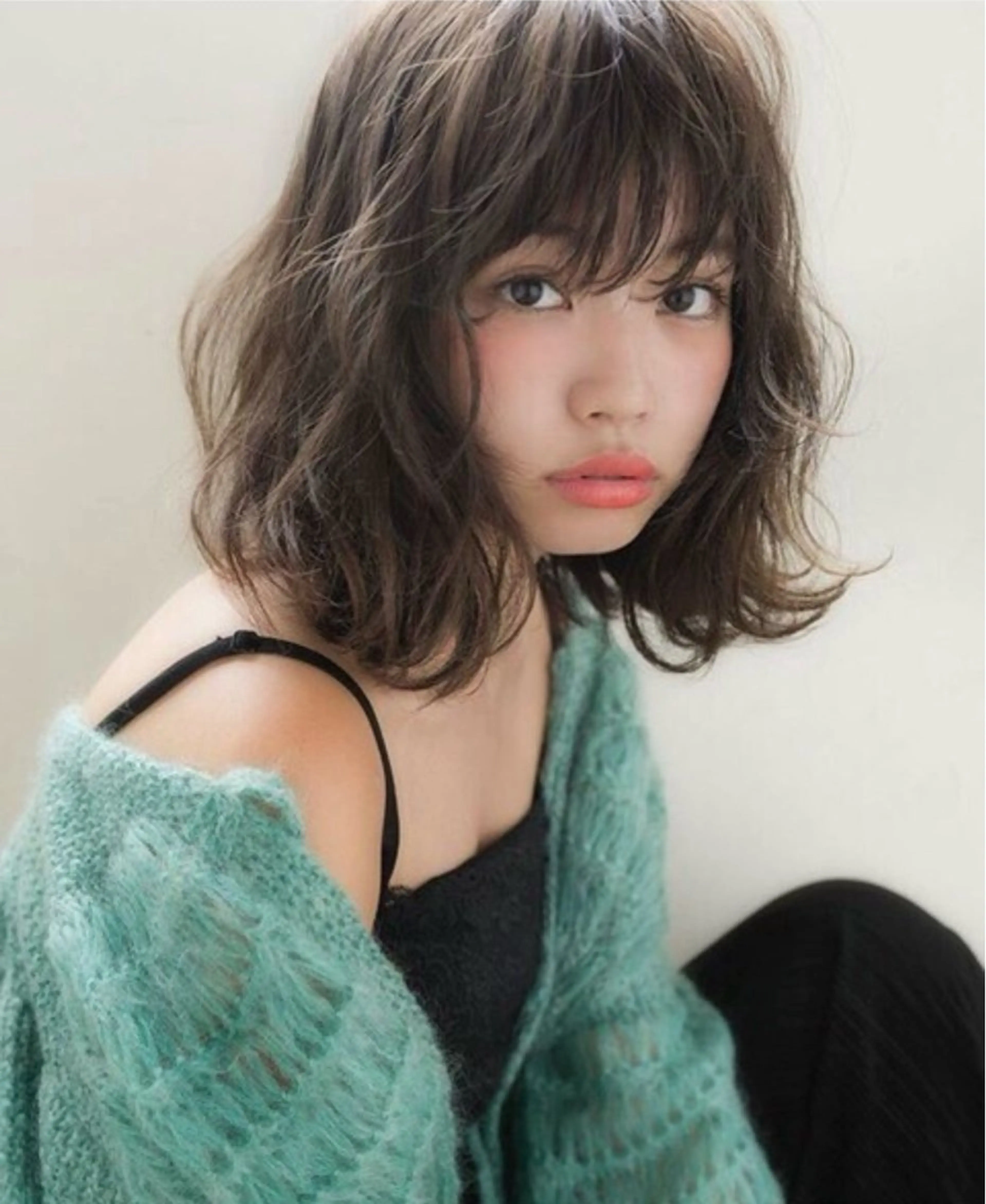 ミディアム パーマ ミディアムパーマ 透明感カラー🫧 nanamiのヘアスタイル