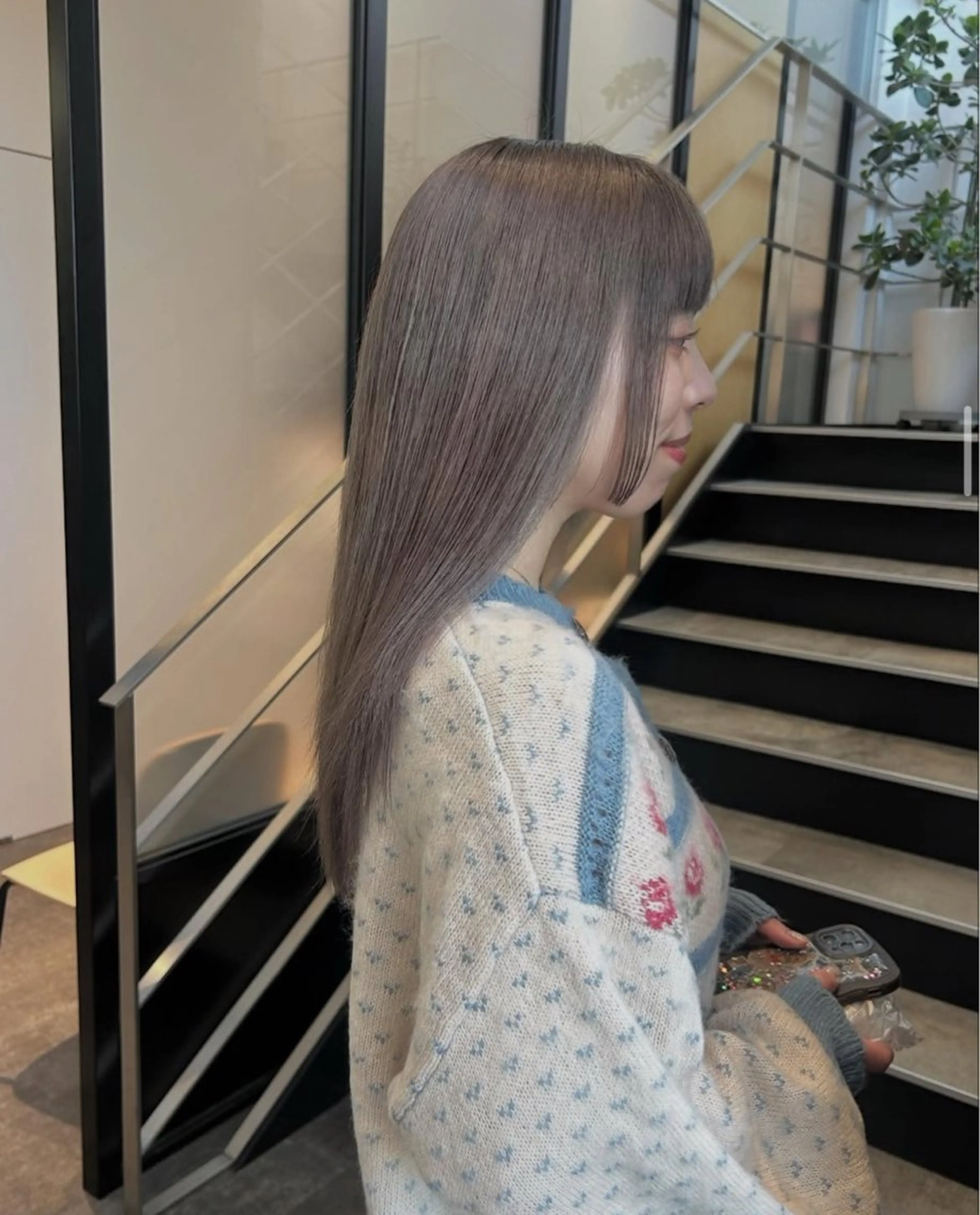 セミロング カラー ヘアアレンジ キッズ ブリーチ グレージュ ハイトーンカラー ハイトーングレージュ カット ヘアカラー stylist 🌸 kana.のヘアスタイル