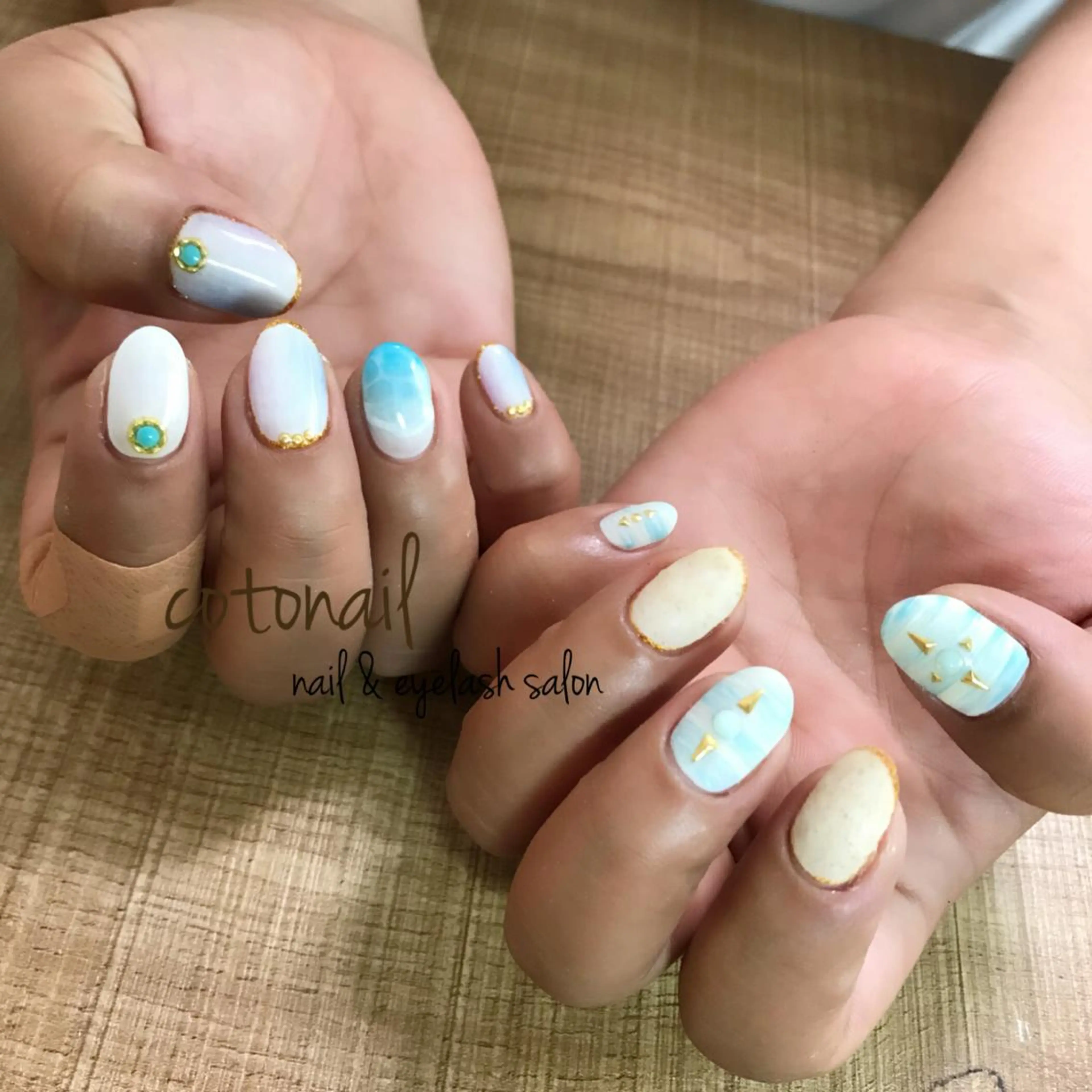 ミディアム ネイル アートネイル ハンドネイル ツメトマツゲ .のネイルデザイン