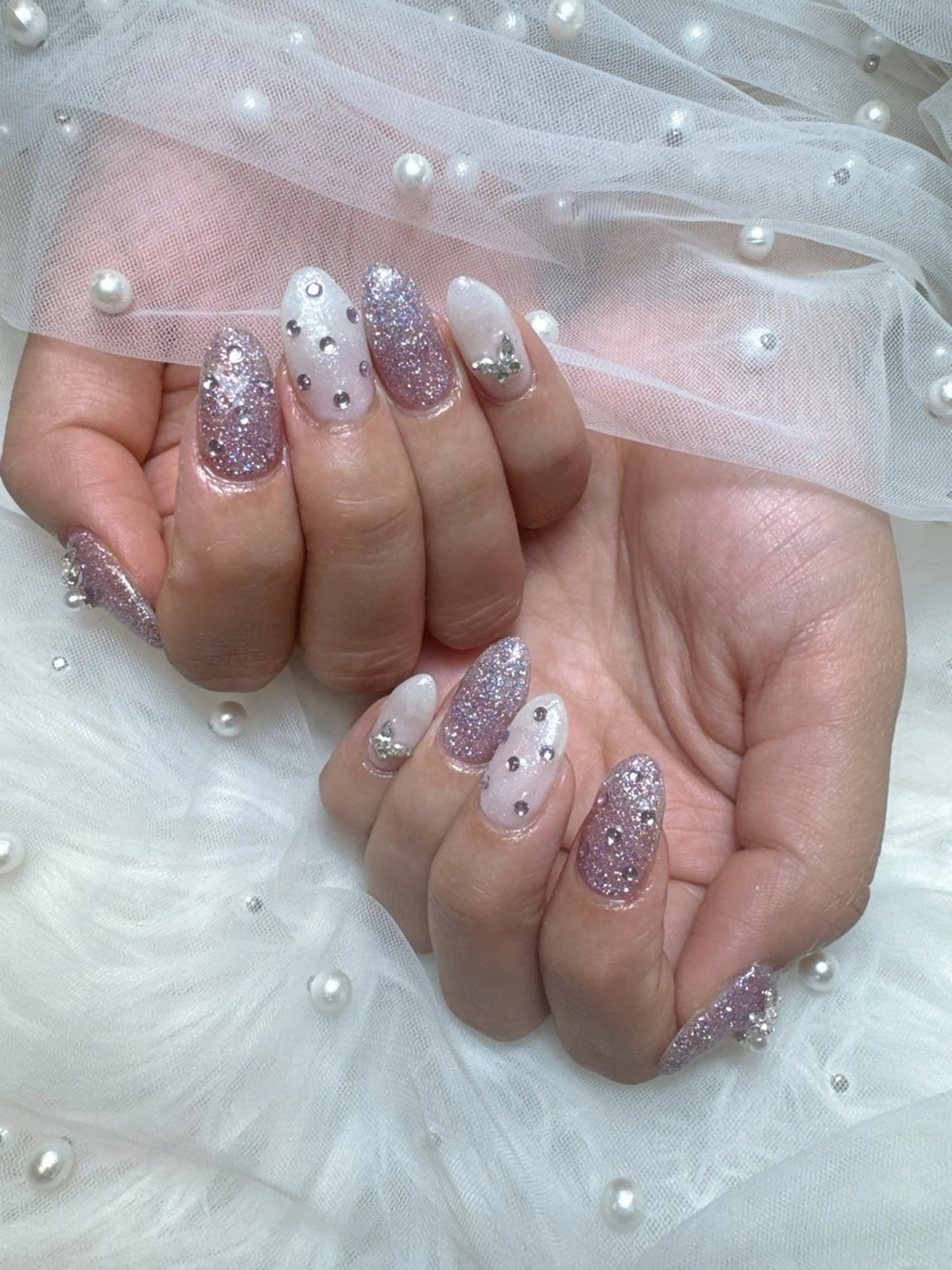 ネイル キラキラネイル 韓国ネイル 持ち込み ワンホンネイル ハンドネイル Queeens nailのネイルデザイン