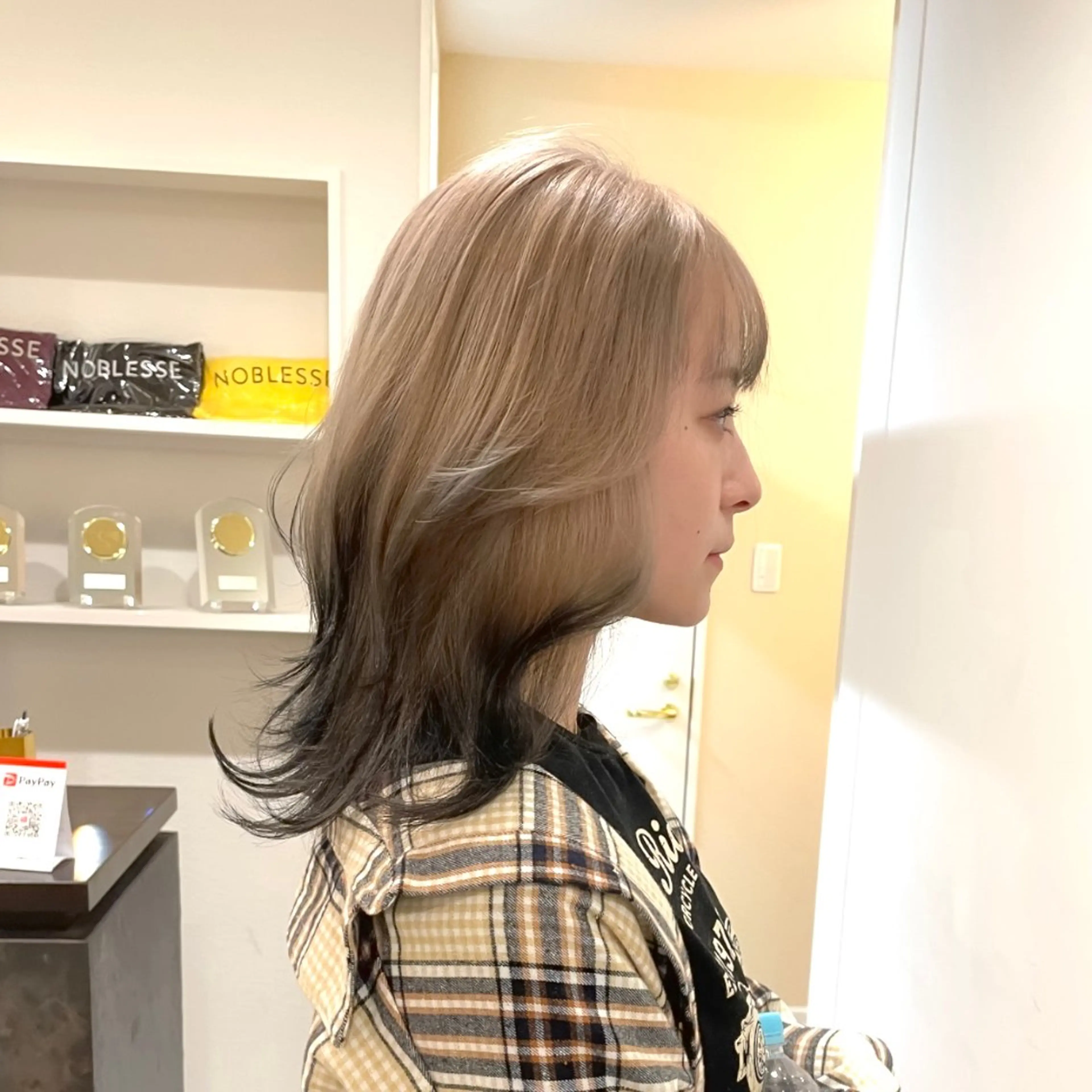 セミロング カラー ベージュカラー ハイトーンカラー ハイトーンベージュ ヘアカラー トリートメント ウルフ/レイヤー /suzuhaのヘアスタイル