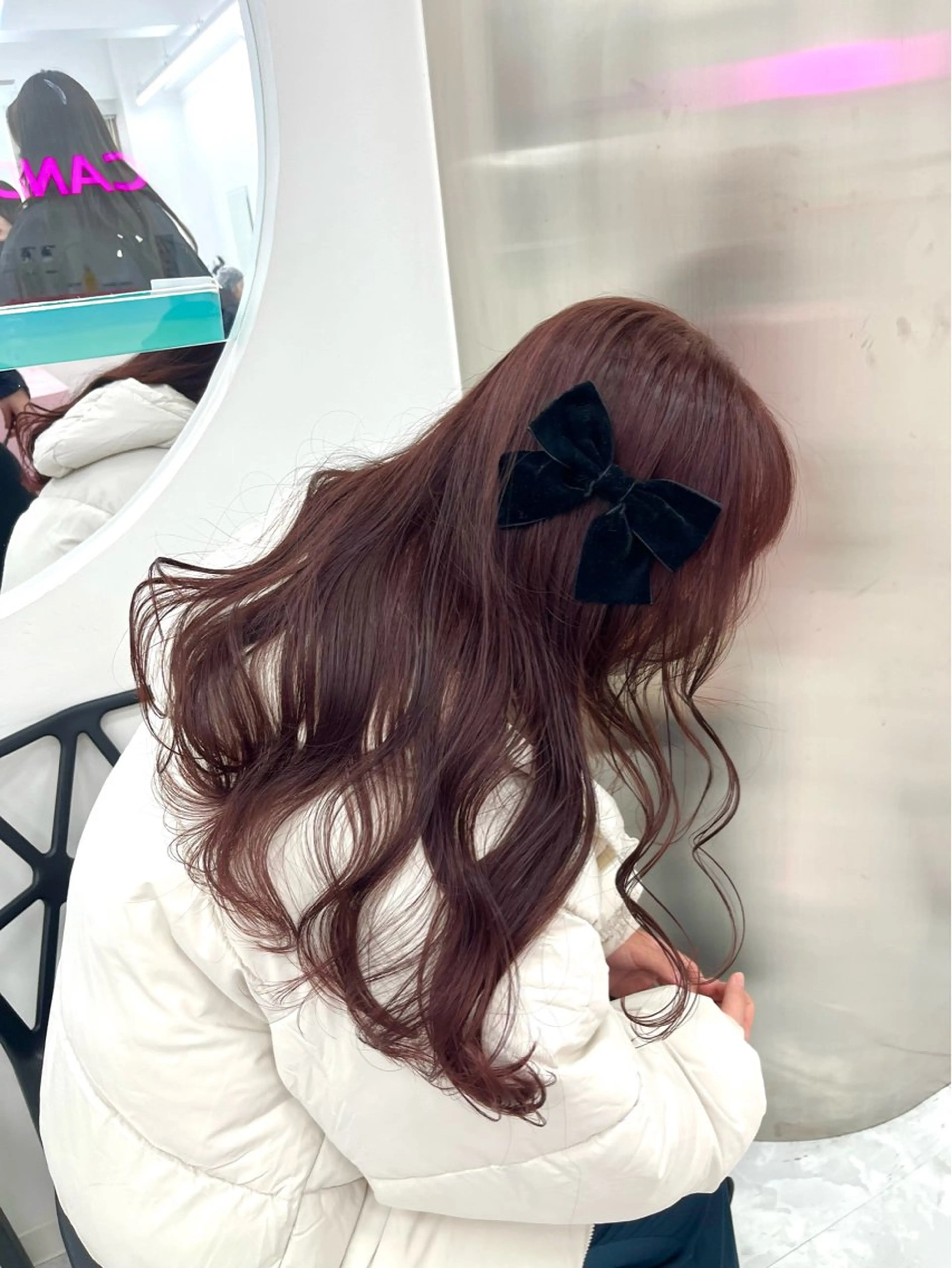 ロング ❤︎ワンホンガーリー なハイトーンヘア❤︎のヘアスタイル