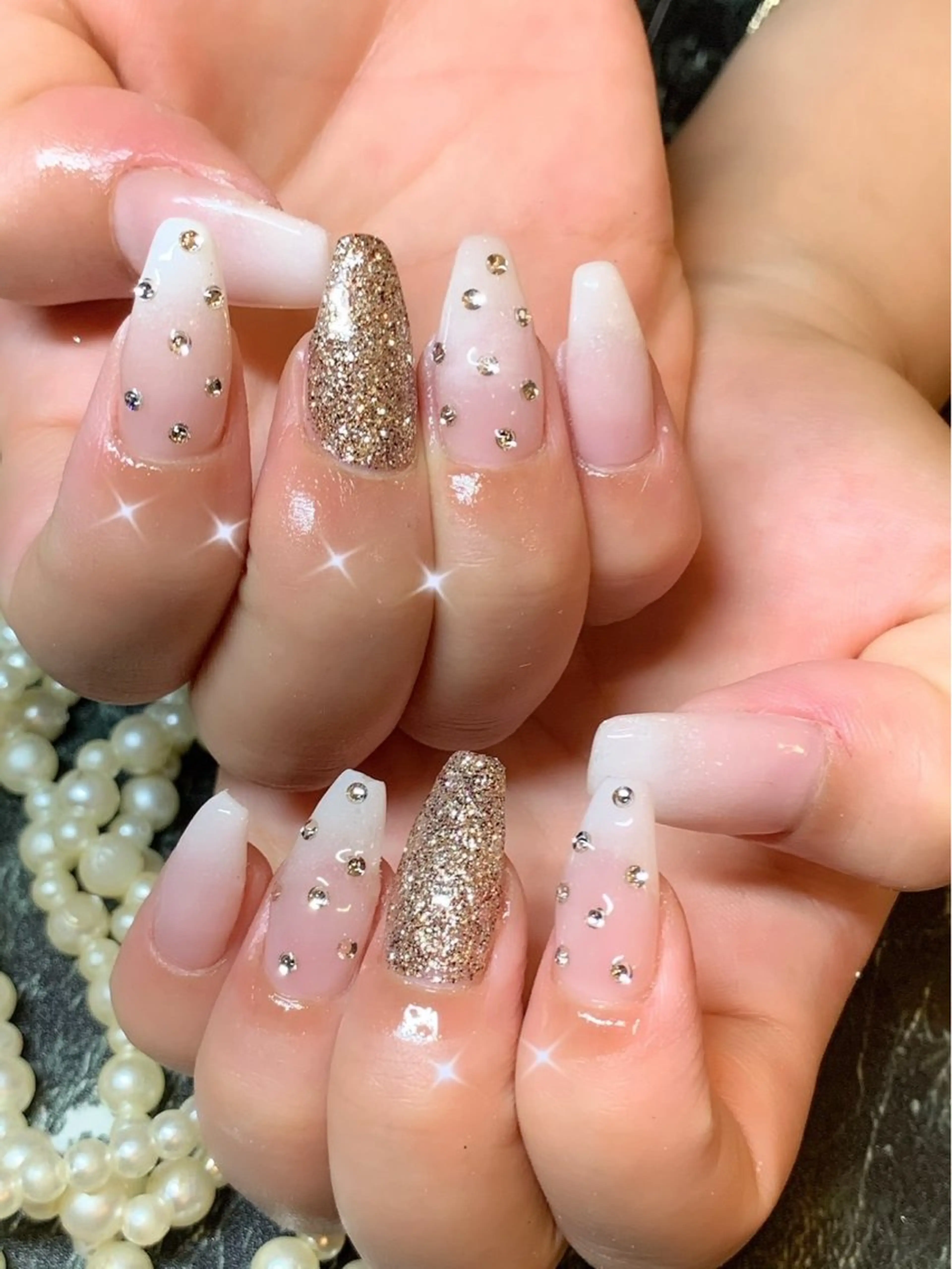 ネイル ハンドネイル glitter na ils AYAのネイルデザイン