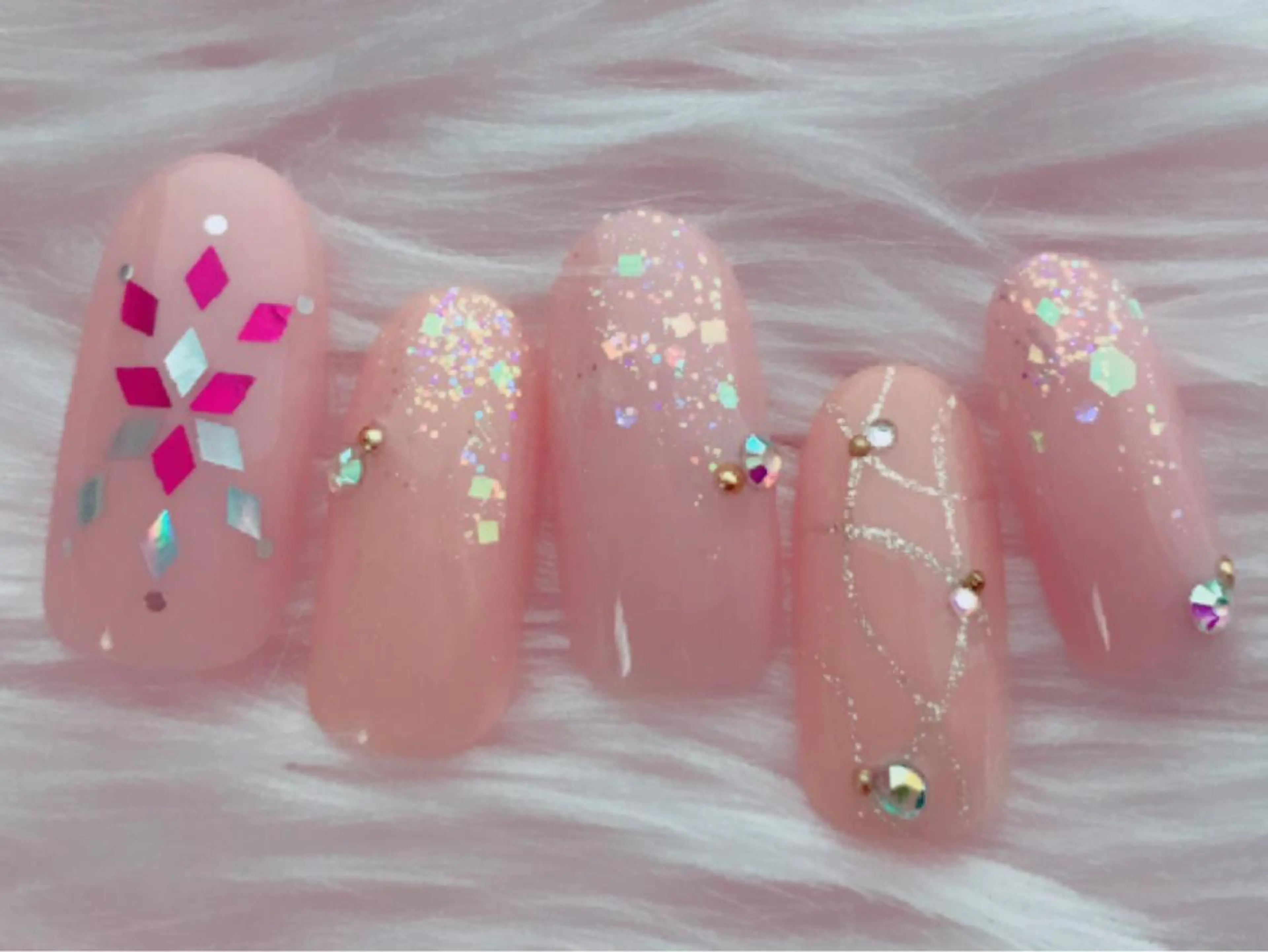 ネイル ストーンネイル Verest 西荻窪のネイルデザイン