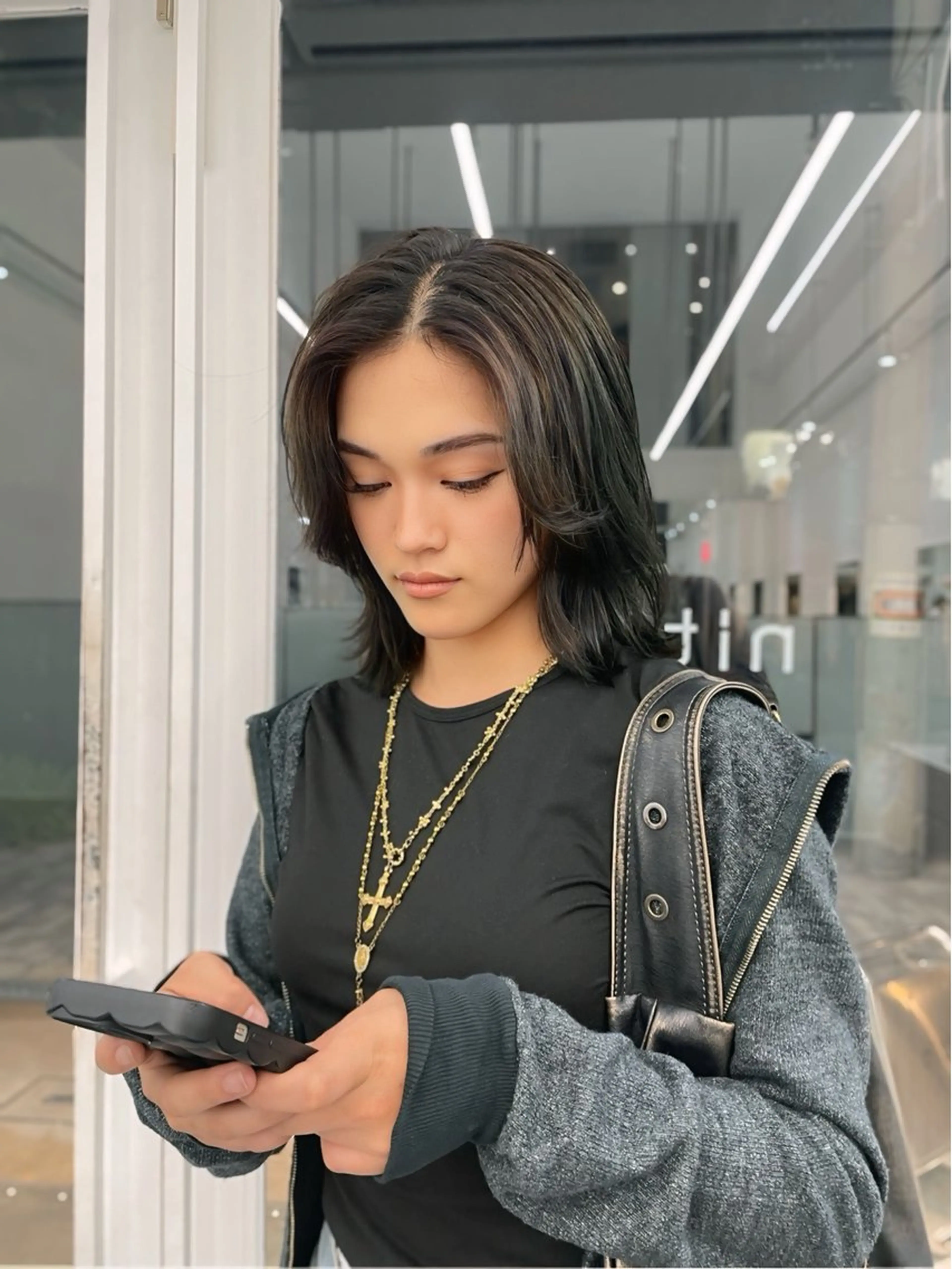 ミディアム ハイトーンカラー/ ケアブリーチのヘアスタイル