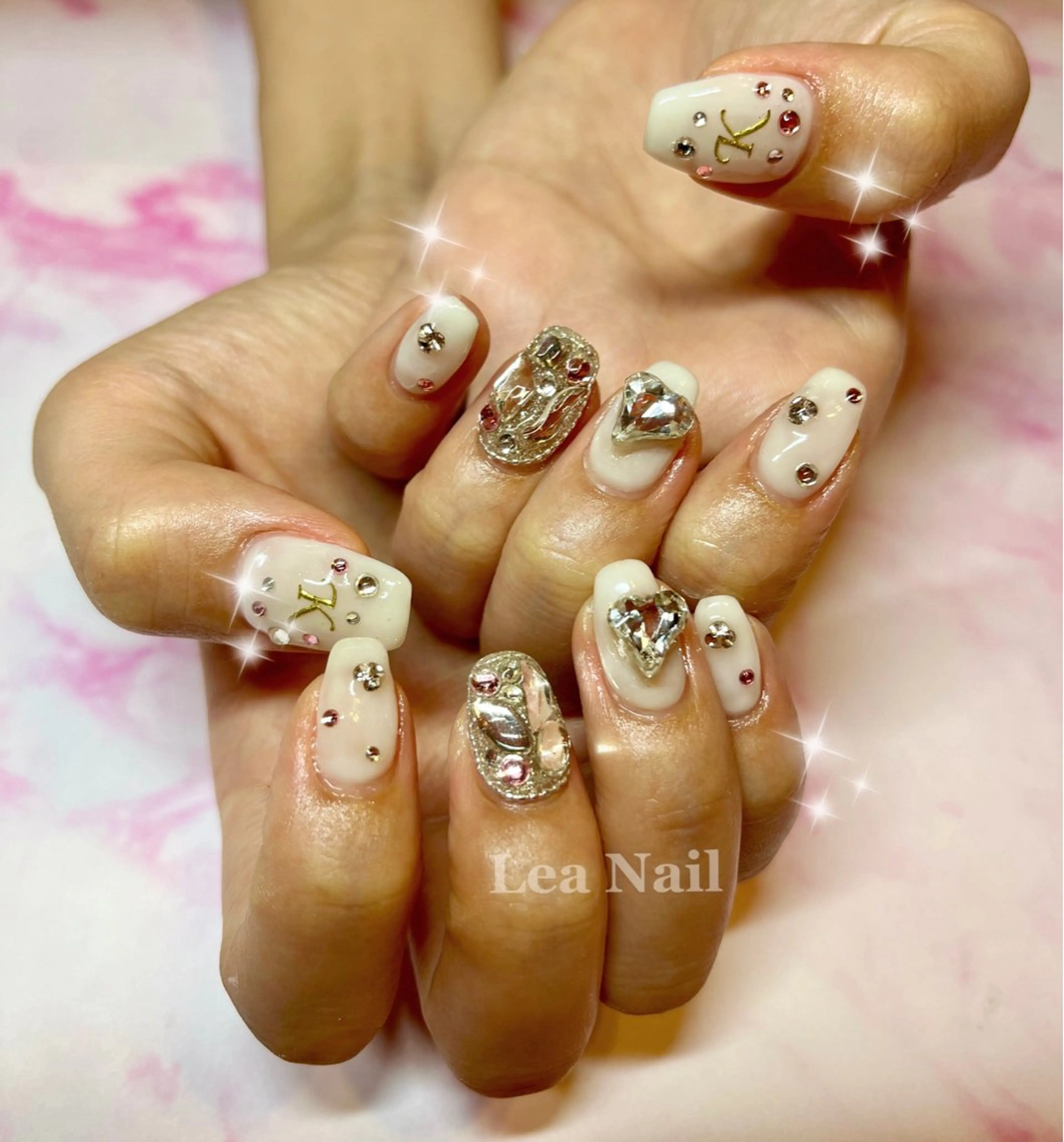 ネイル ハート 持ち込み ストーンネイル ハンドネイル Lea Nailのネイルデザイン