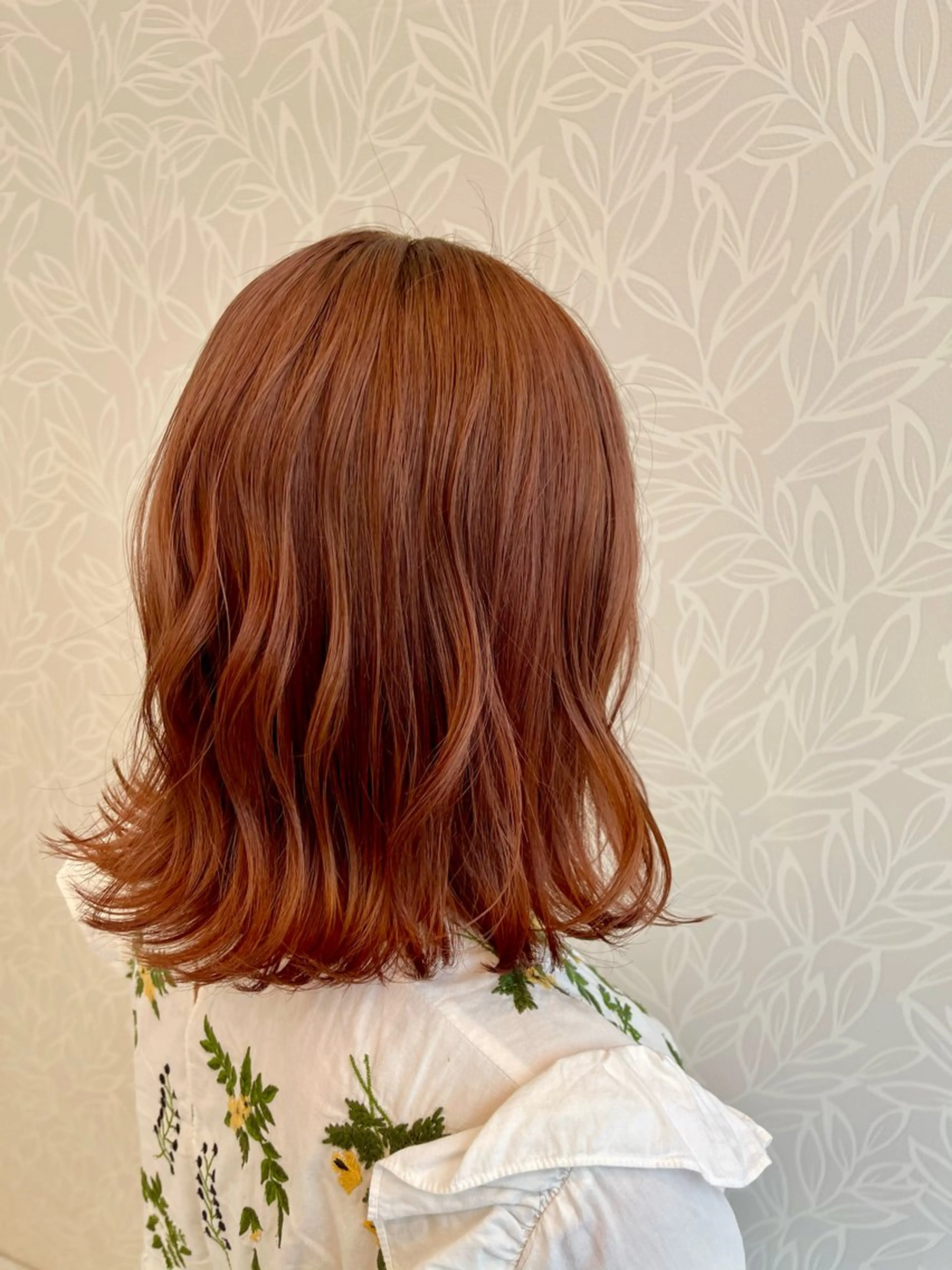 ミディアム カラー 藤元 美咲のヘアスタイル