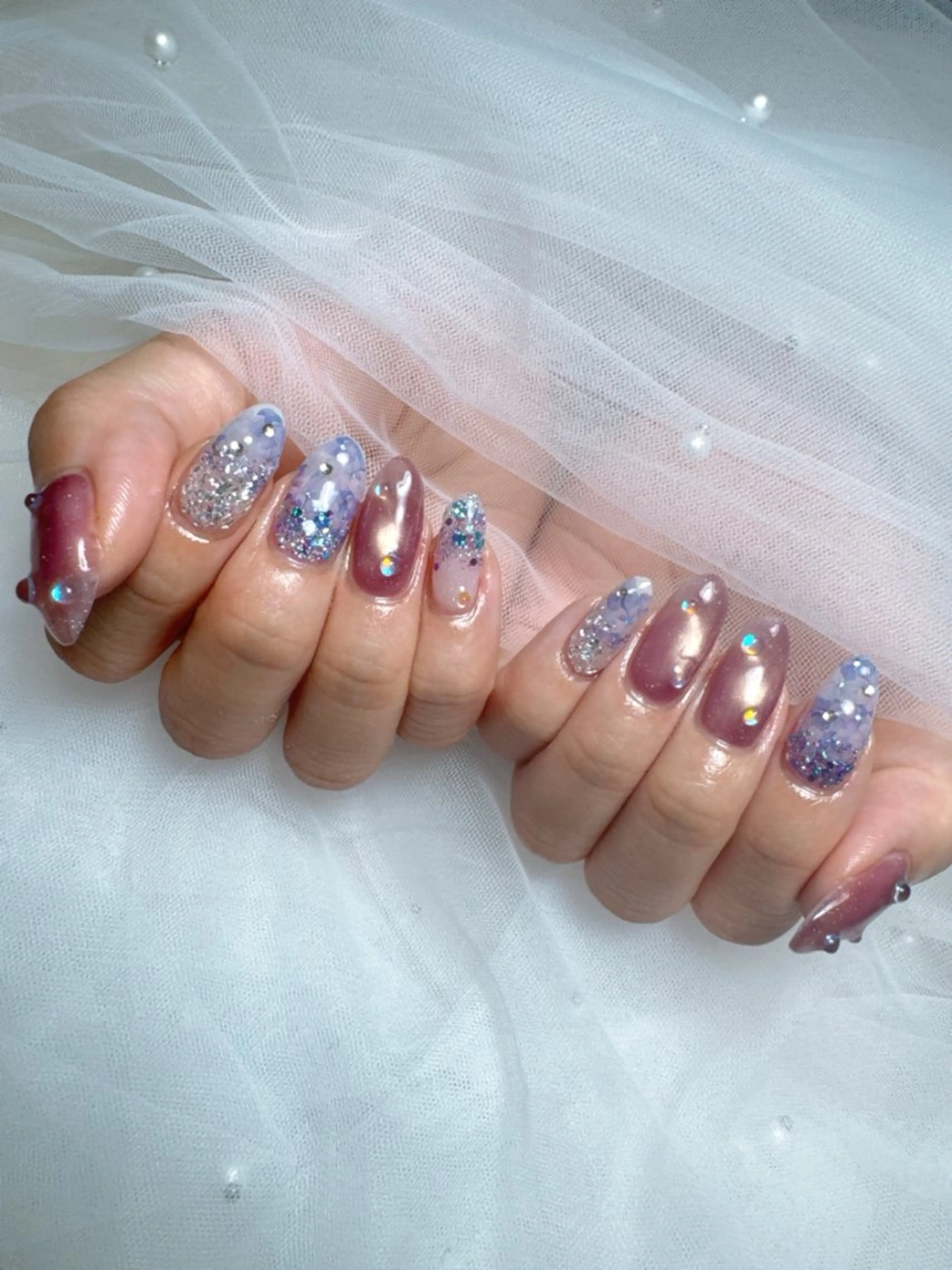 ネイル キラキラネイル 韓国ネイル 持ち込み ワンホンネイル ハンドネイル Queeens nailのネイルデザイン