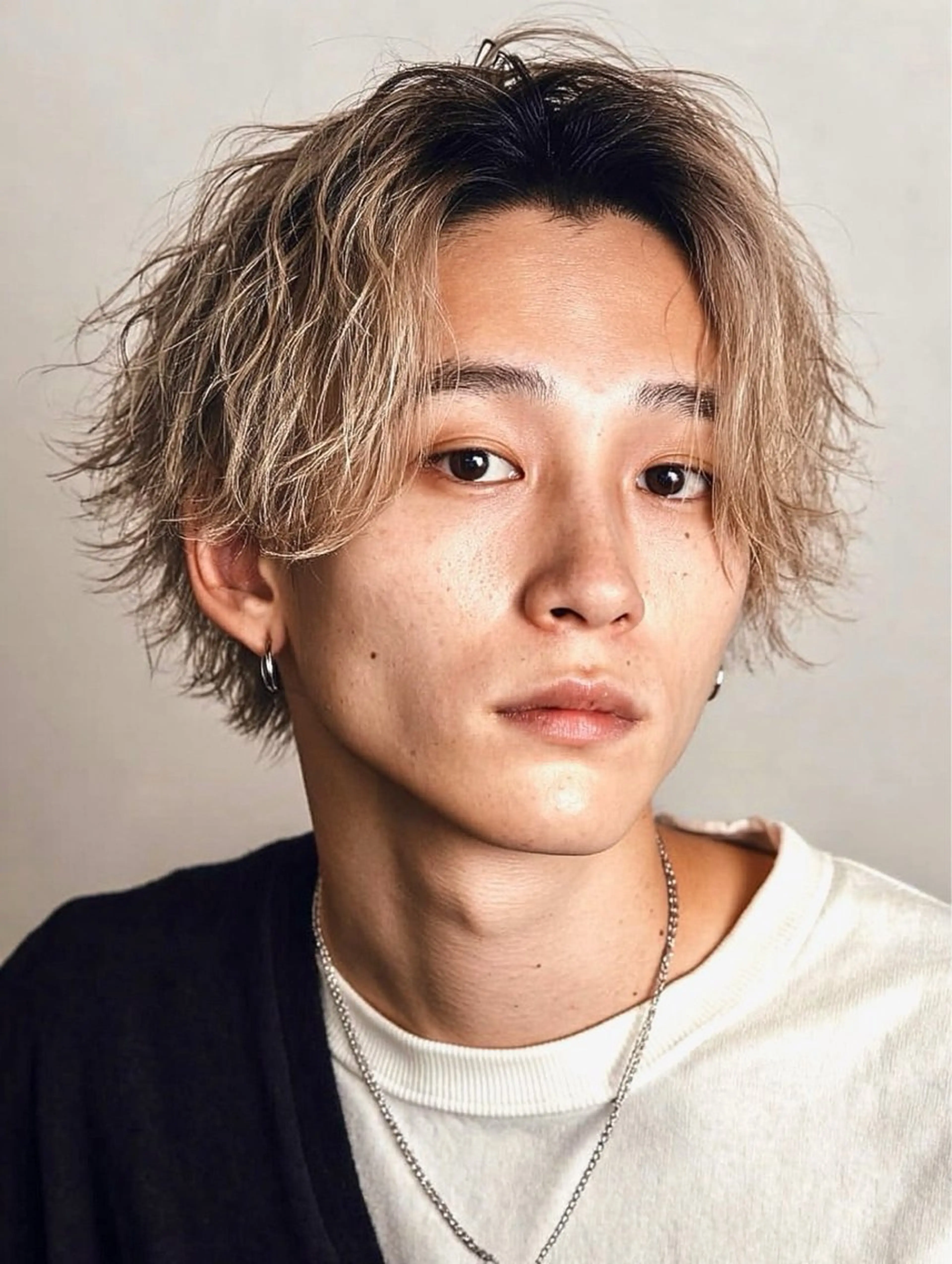 メンズ メンズバレイヤージュ メンズブリーチ メンズハイライト メンズインナーカラー メンズ韓国風 カット ヘアカラー 髪質改善/レイヤー/ ショート/koshiのヘアスタイル