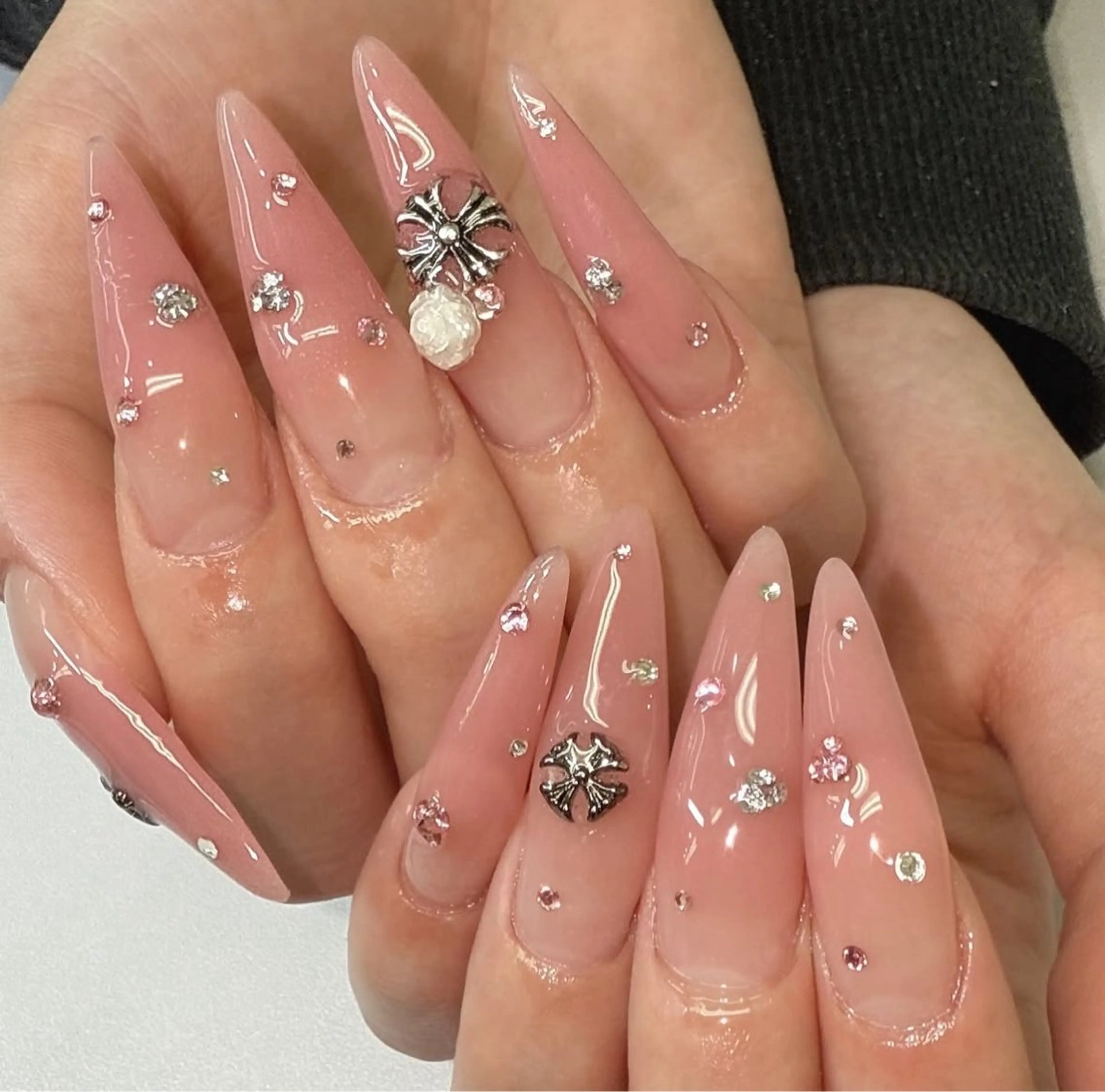 ロング ハンドネイル Latte Nail 十三のネイルデザイン
