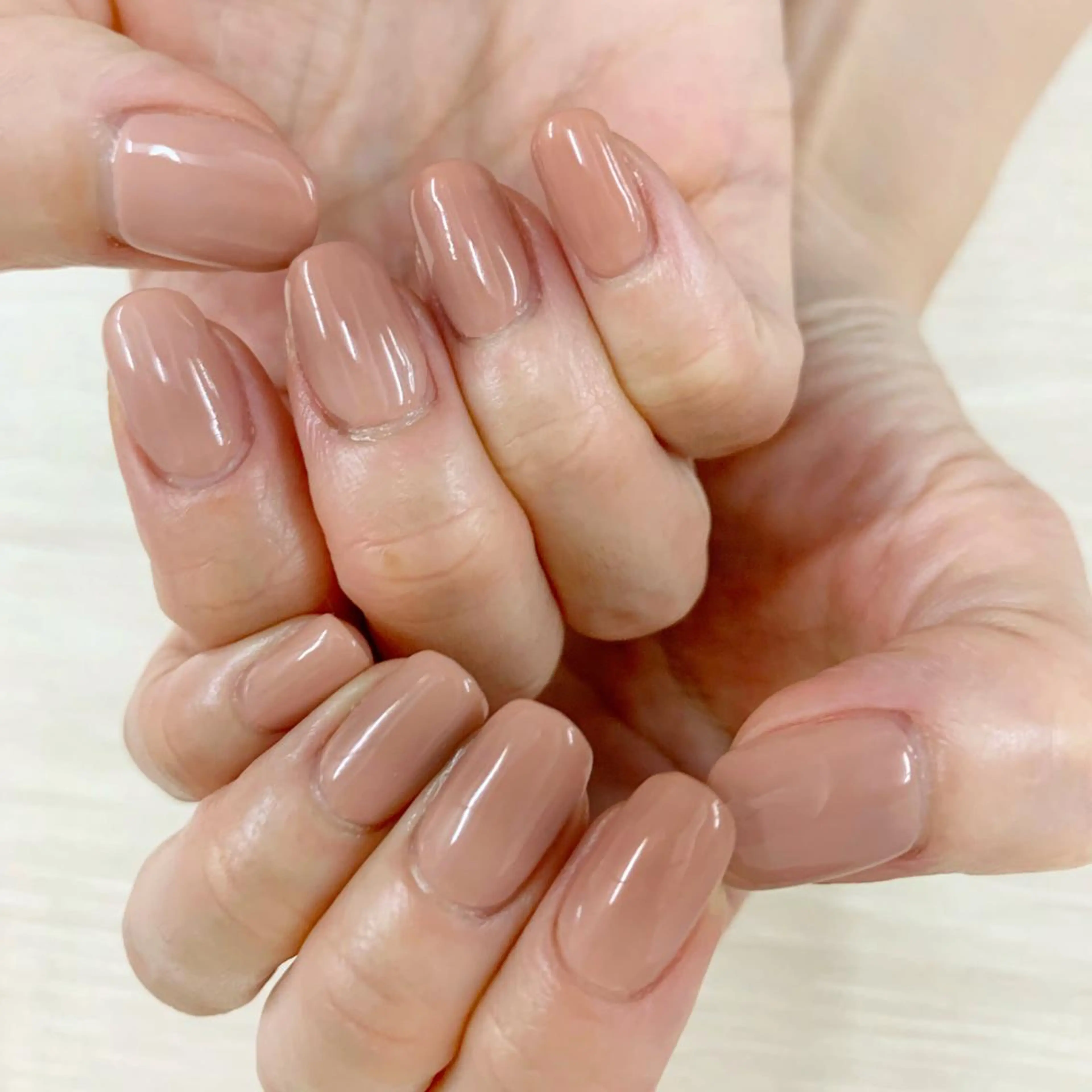 ネイル ワンカラーネイル glossnail MIKIのネイルデザイン